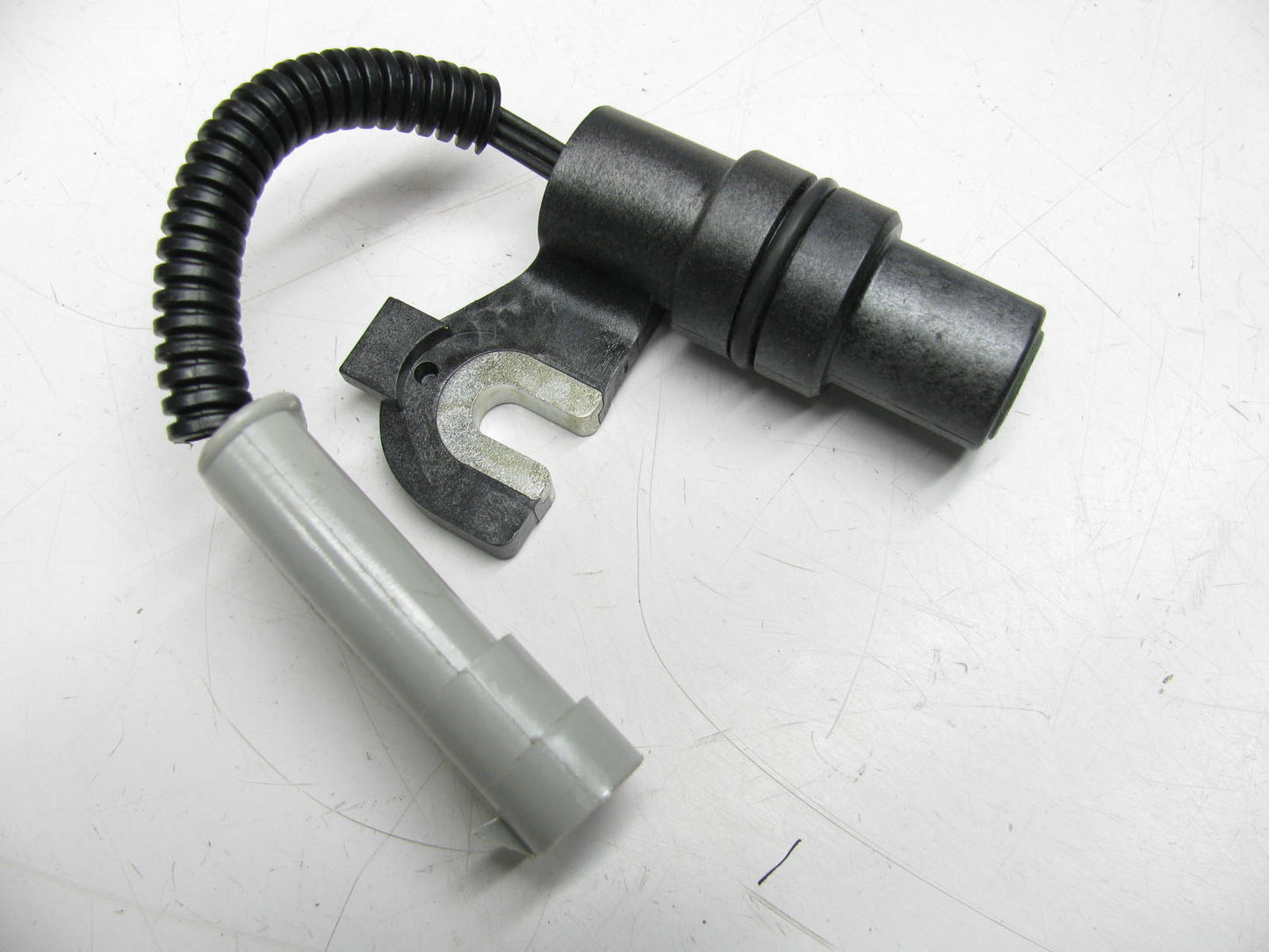 NEW - OUT OF BOX 4727138AB Engine Camshaft Position Sensor 97 3.8L-V6 For Mopar