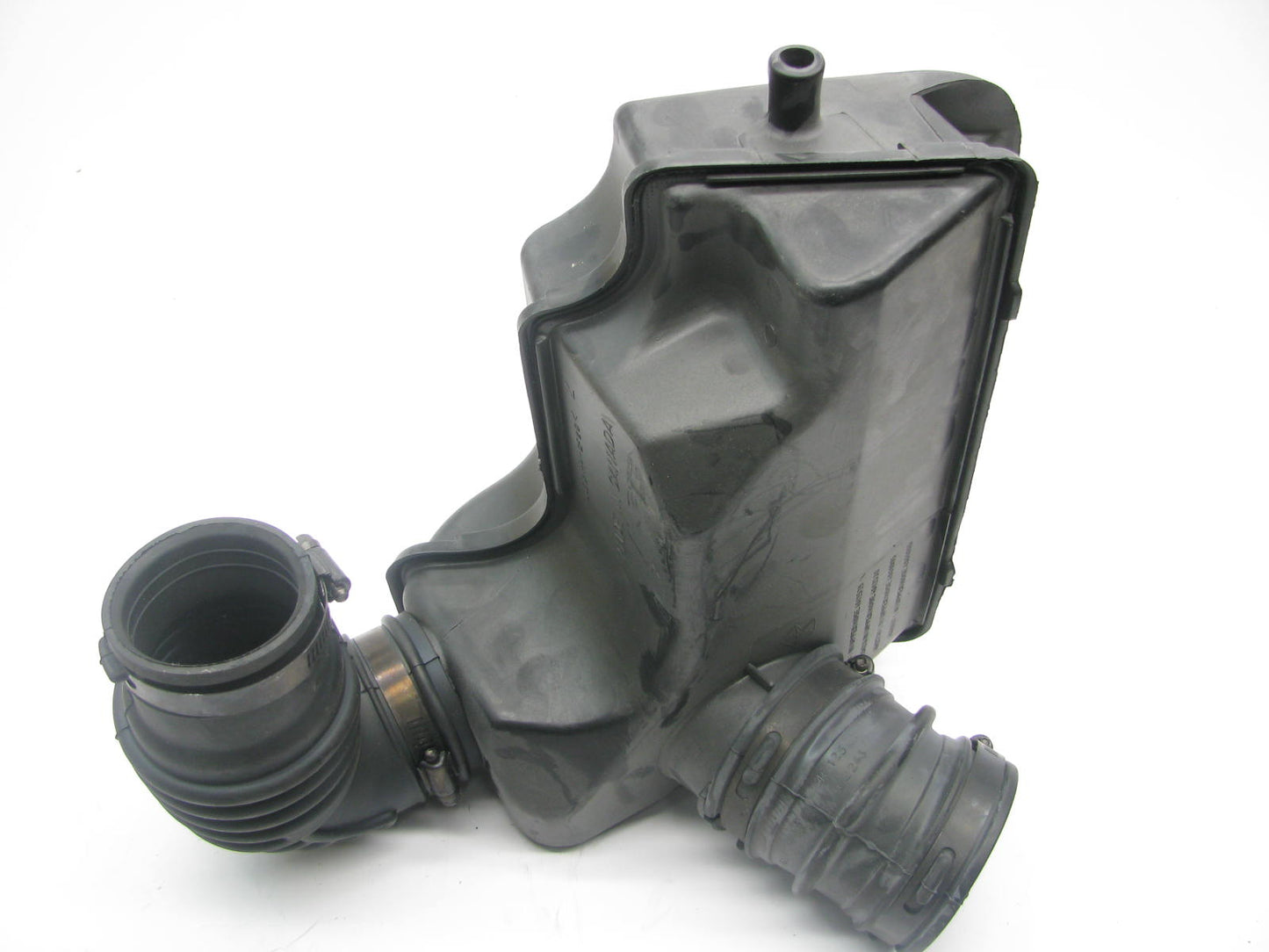 NEW - Out Of Box 4861057 Air Cleaner Intake Assembly For 1998-00 Town & Country