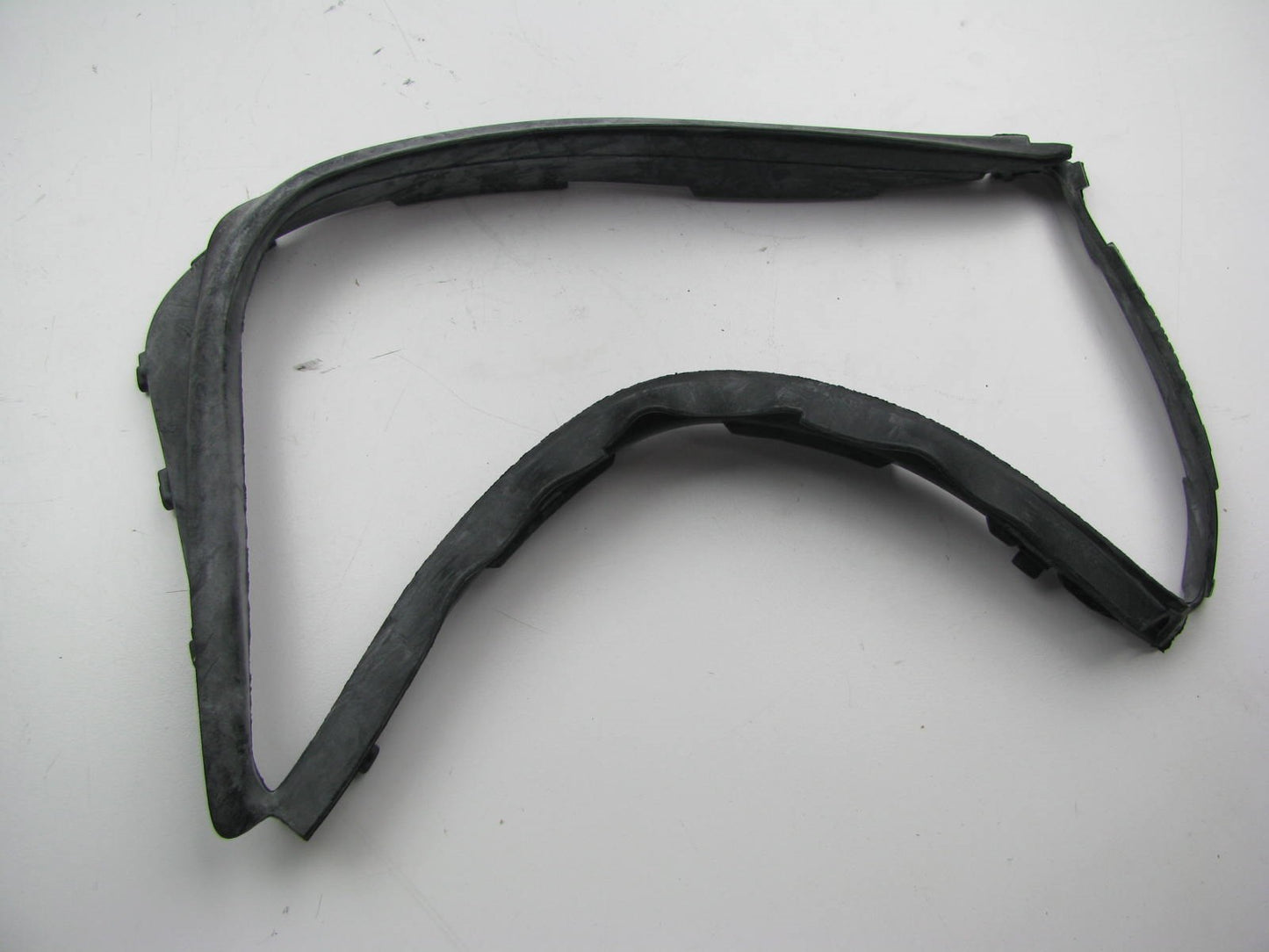 NEW - OUT OF BOX - Left Side Head Lamp Light Trim Rubber Seal OEM Audi 4A0941191