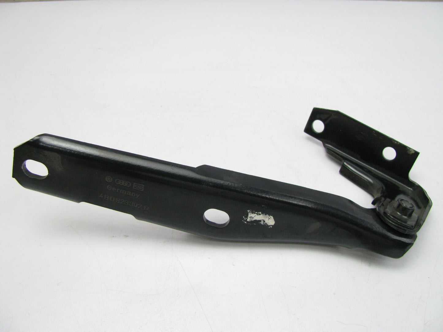NEW - Out Of Box 4B0823302D Front Right Hood Hinge 1998-05 Audi A6 & A6 Quattro