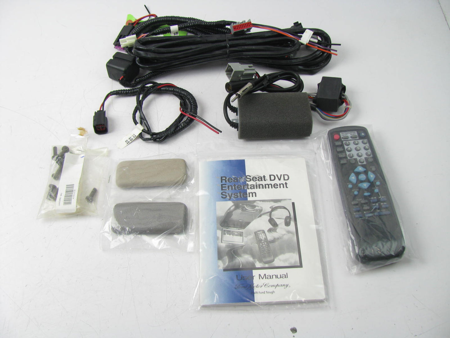NEW OUT OF BOX 4F2Z-19G323-AA DVD Rear Seat Entertainment System W/O Headphones