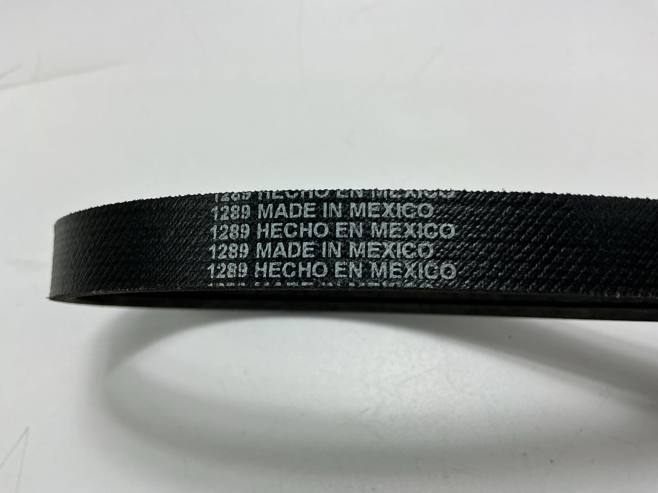NEW - 4PK700 Serpentine Belt