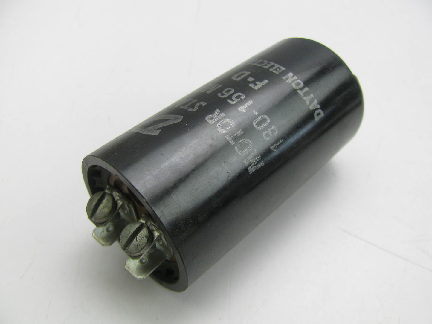 NEW - OUT OF BOX - Dayton 4X059A Capacitor 130-156 MFD 110-125 VAC
