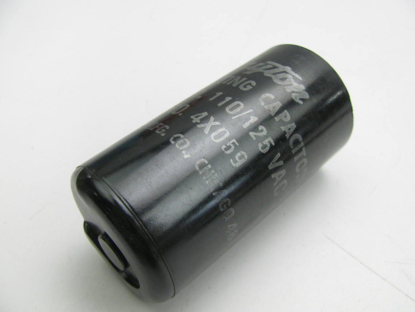 NEW - OUT OF BOX - Dayton 4X059A Capacitor 130-156 MFD 110-125 VAC