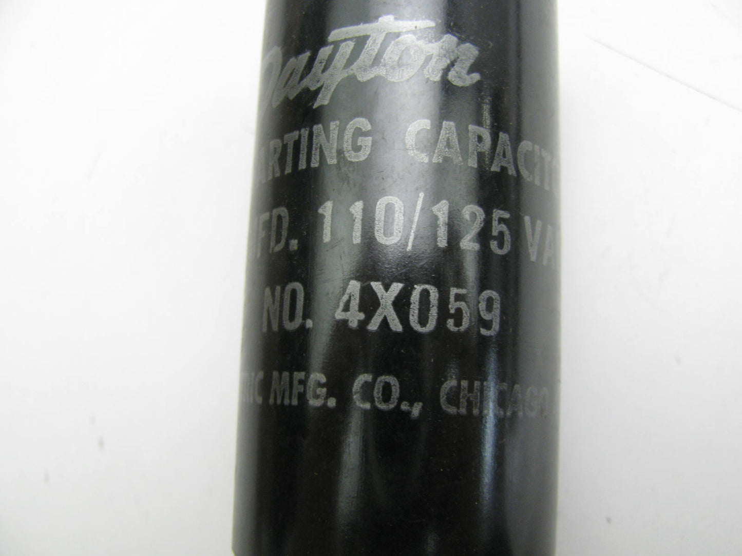 NEW - OUT OF BOX - Dayton 4X059A Capacitor 130-156 MFD 110-125 VAC