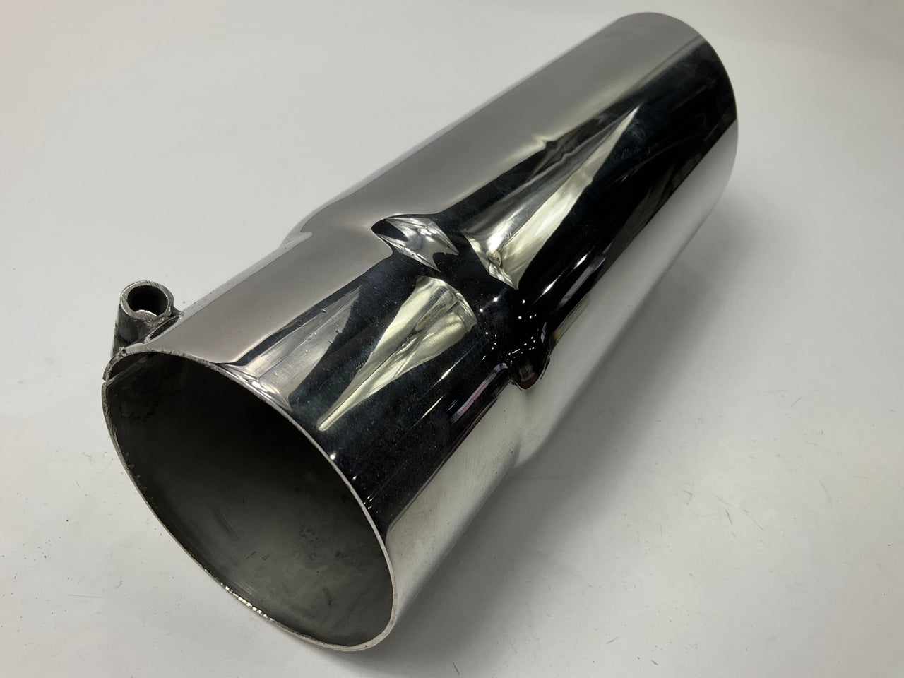 NEW UNBOXED Gibson 500380 Polished Stainless Steel Exhaust Tip, 4'' Out, 3.5'' In.