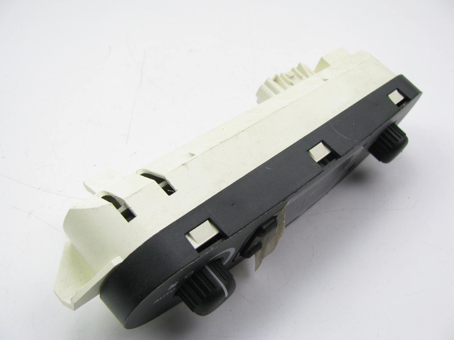 NEW - UNBOXED 5005009AC Rear A/C Heat HVAC Controller For 2001-03 Grand Caravan