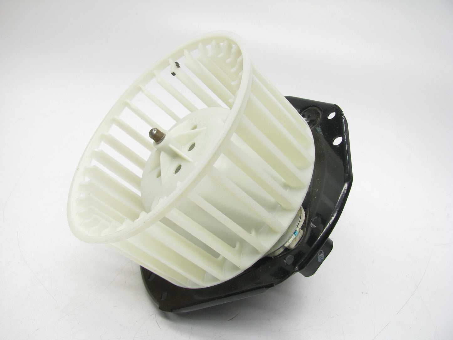 NEW OUT OF BOX - Valeo 5050081 HVAC Blower Motor W/ Wheel