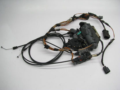 NEW - OUT OF BOX - OEM 5093404AD Right Sliding Door Lock Latch