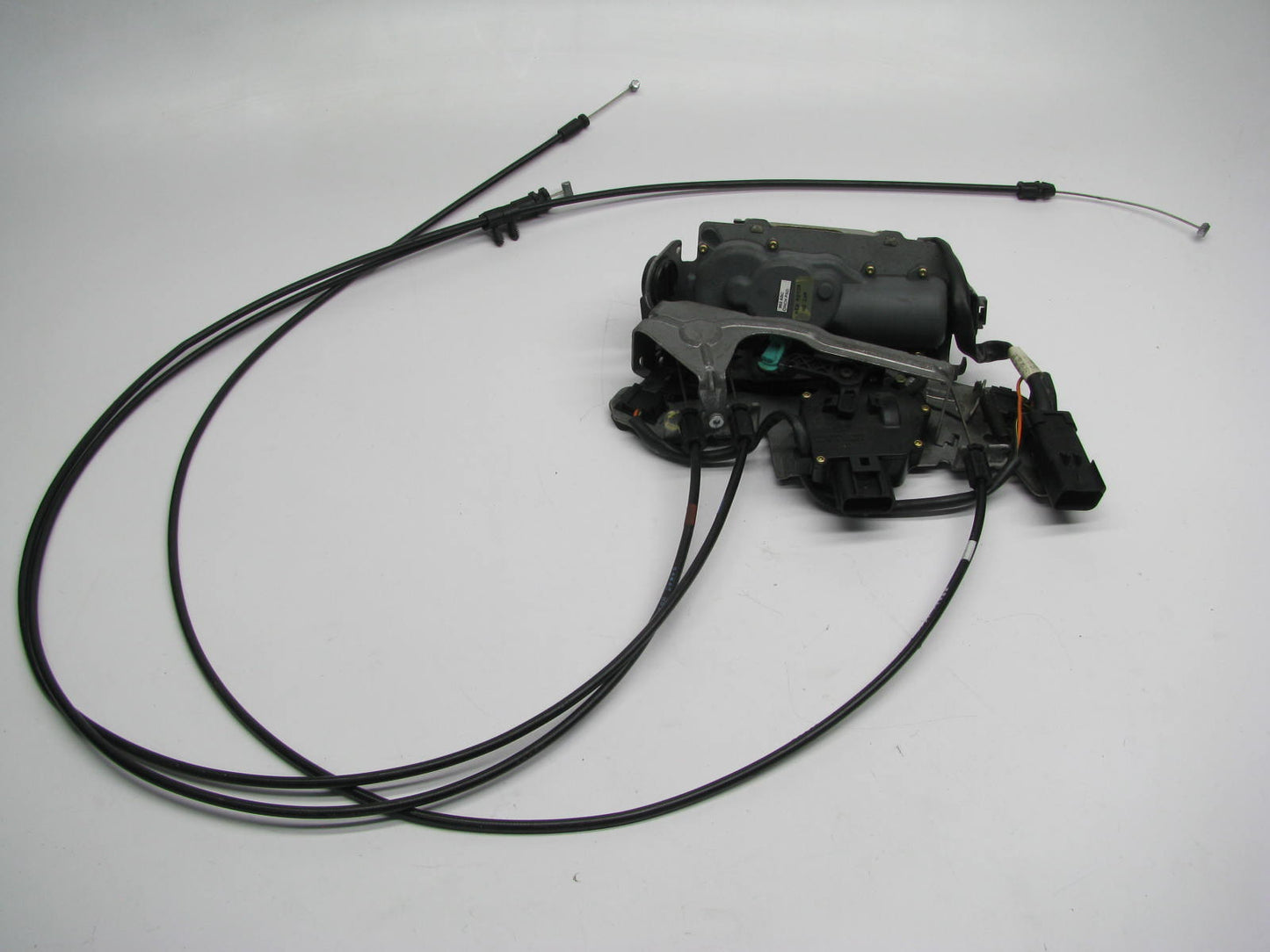 NEW UNBOXED OEM For Chrysler 5093404AD Right Sliding Door Lock Latch