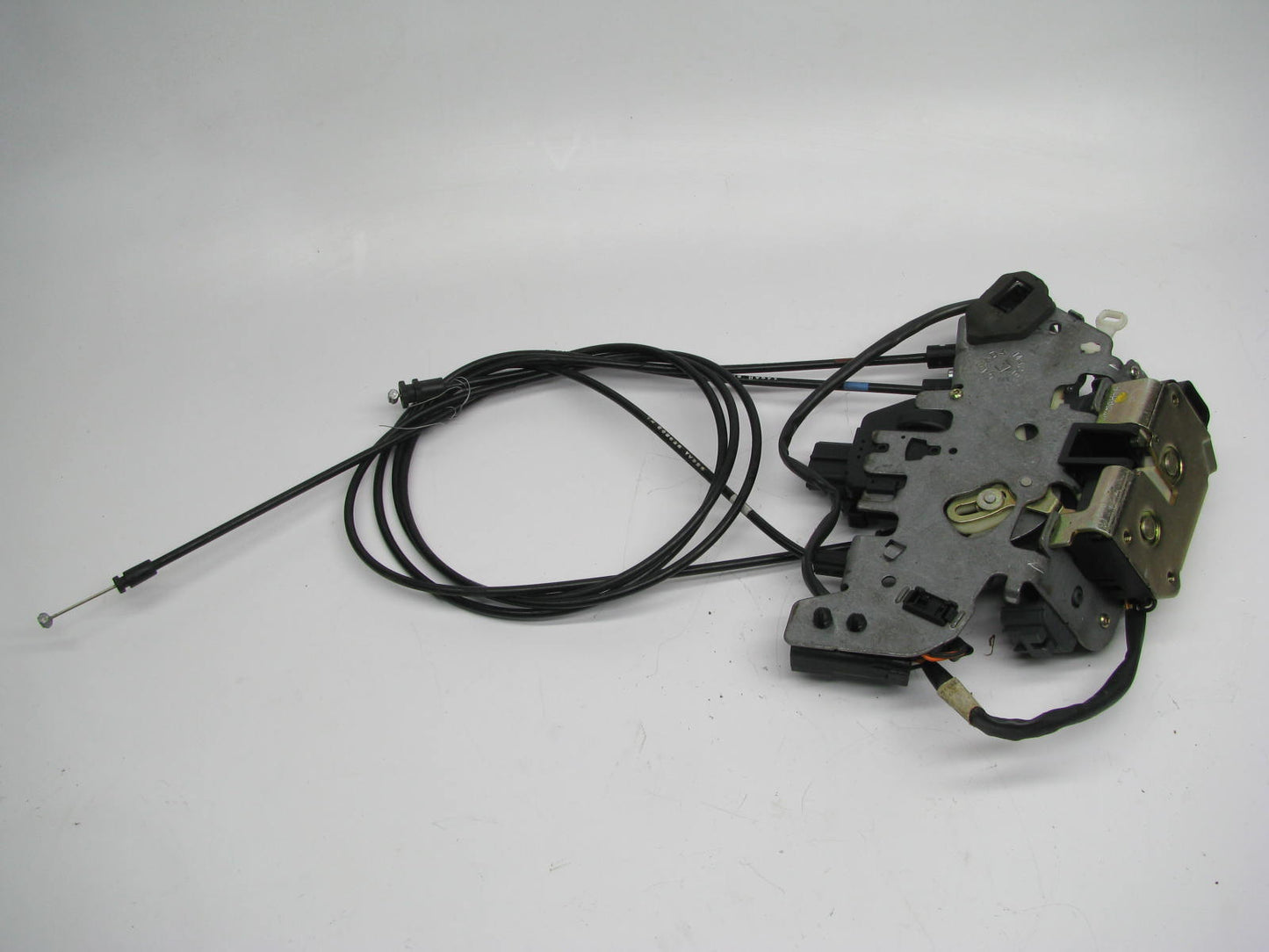NEW OUT OF BOX OEM 5093405AC Left Power Sliding Door Lock Latch