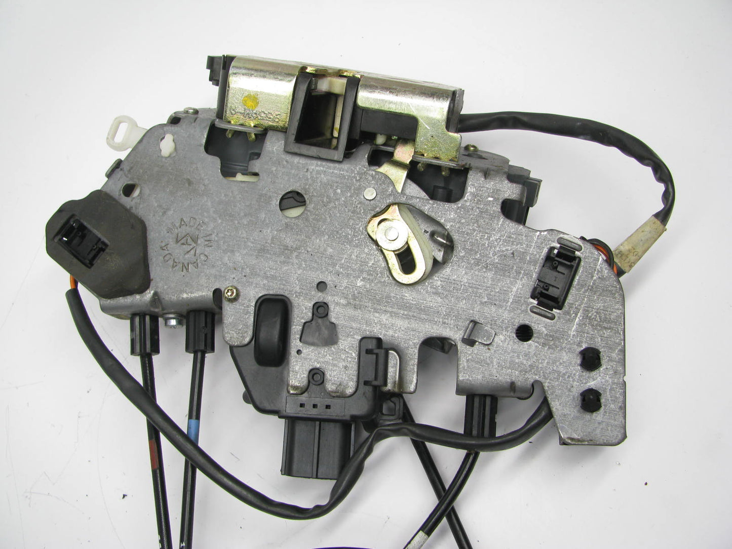 NEW OUT OF BOX OEM 5093405AC Left Power Sliding Door Lock Latch
