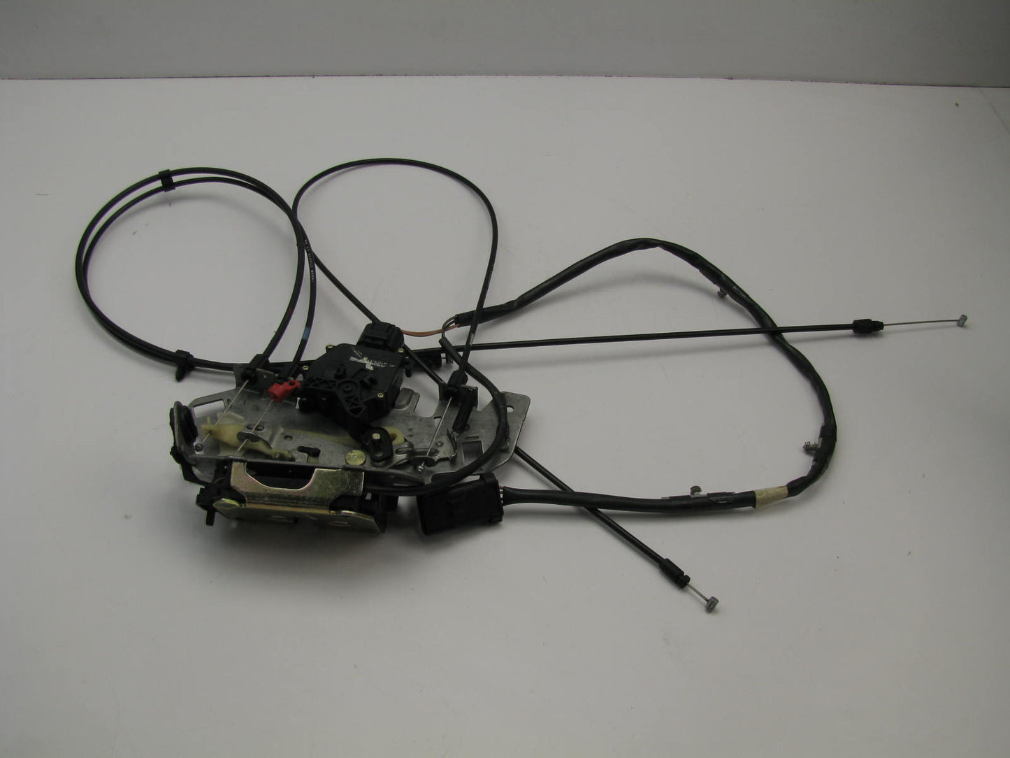 NEW OEM UNBOXED 5093405AC Left Side Sliding Door Lock Latch - W/O Power Locks