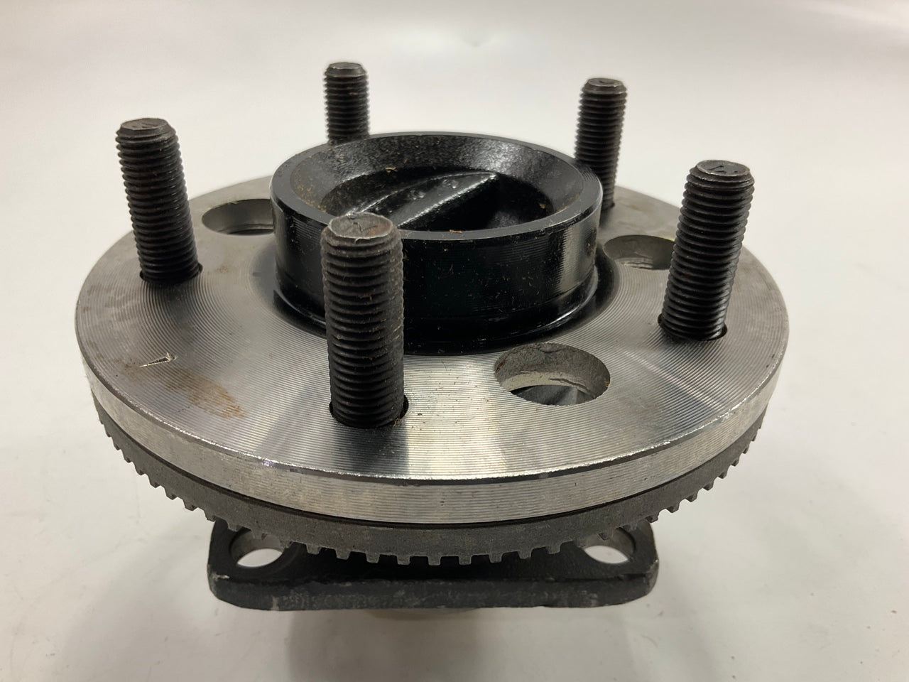 NEW - OUT OF BOX 513038 Wheel Bearing And Hub Assembly Rear