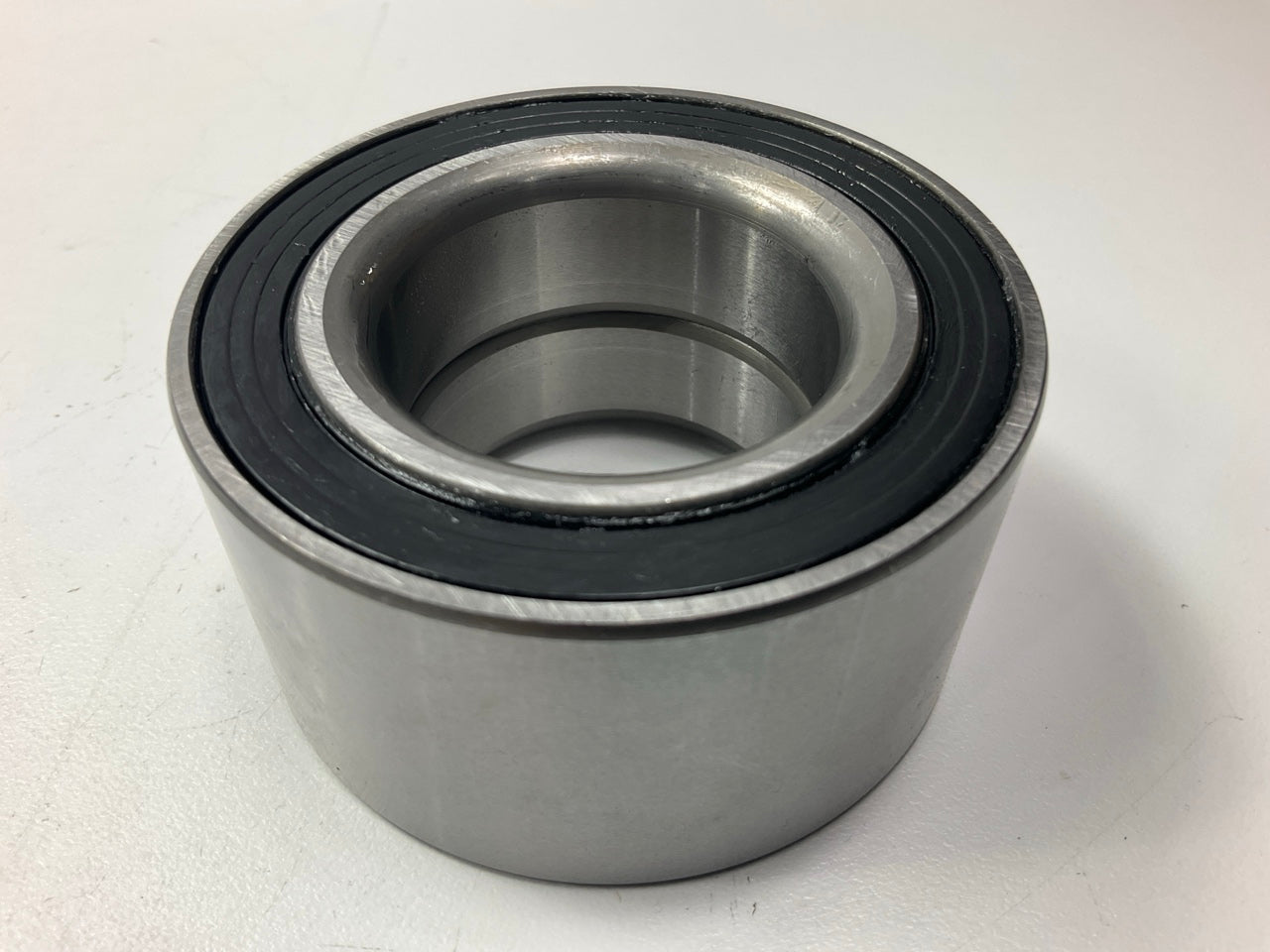 NEW - UNBOXED 513058 Wheel Bearing