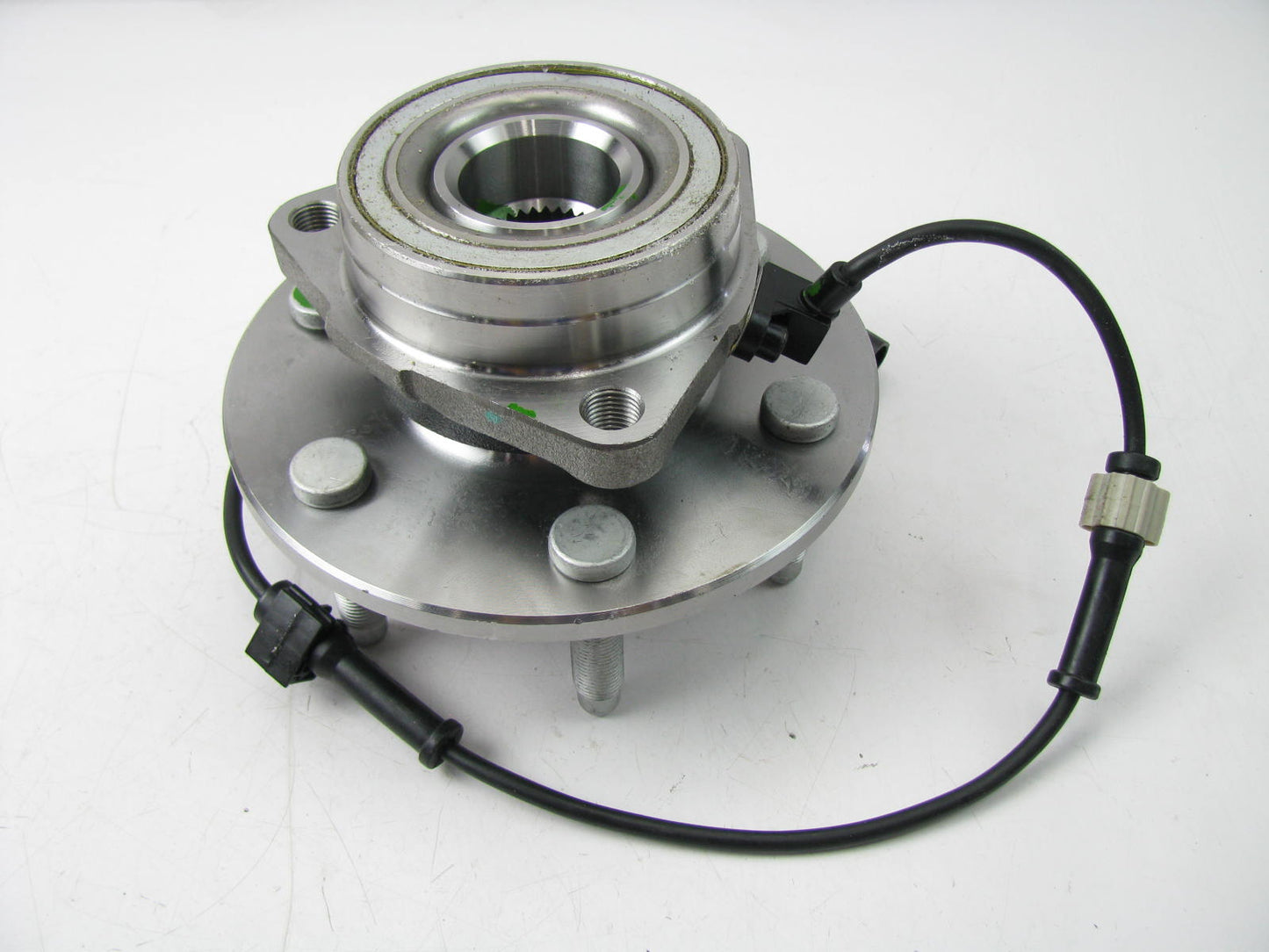 NEW - OUT OF BOX 515036 Wheel Bearing And Hub Assembly - Front
