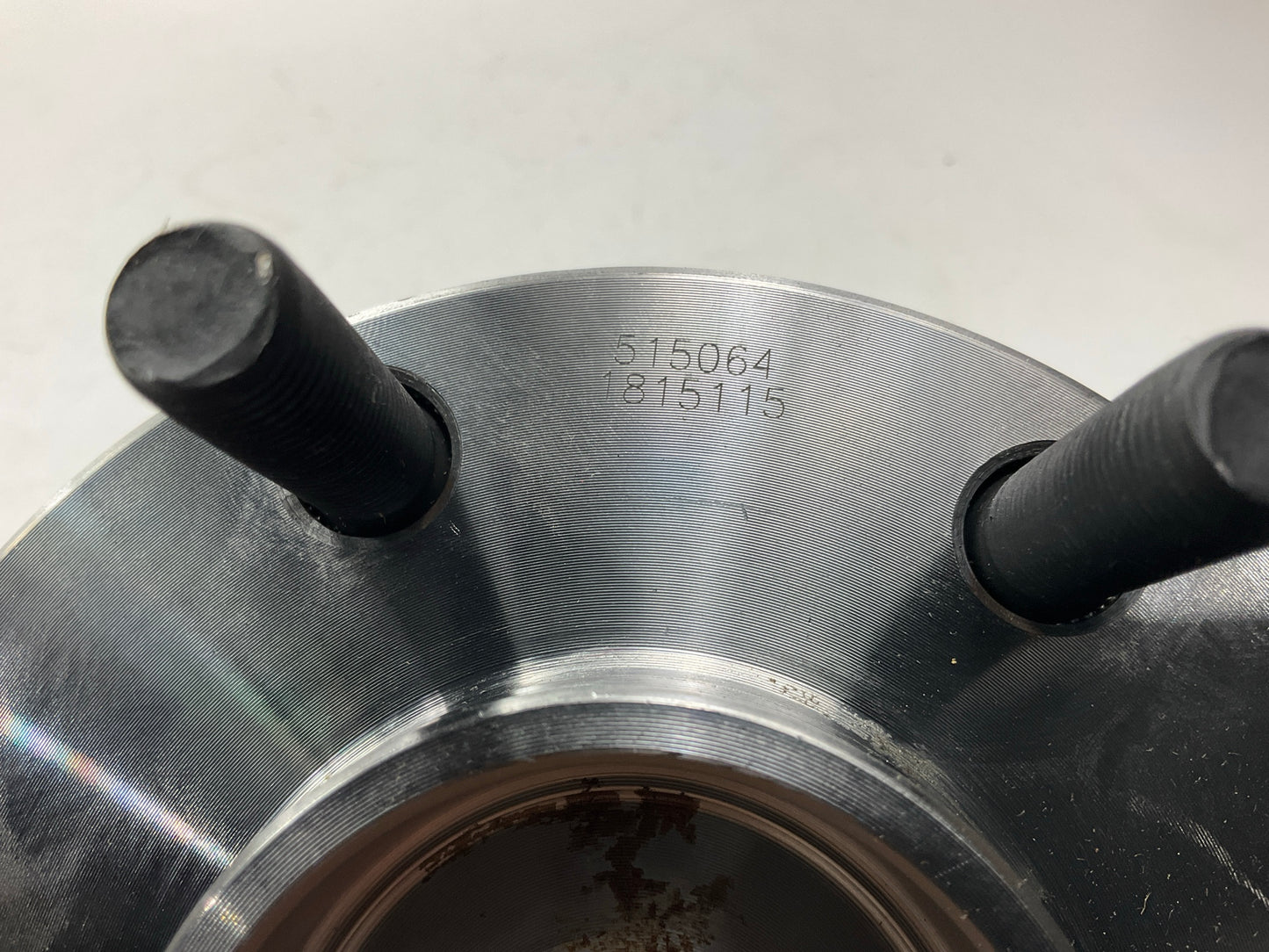 NEW - OUT OF BOX 515064 Front Wheel Bearing And Hub Assembly