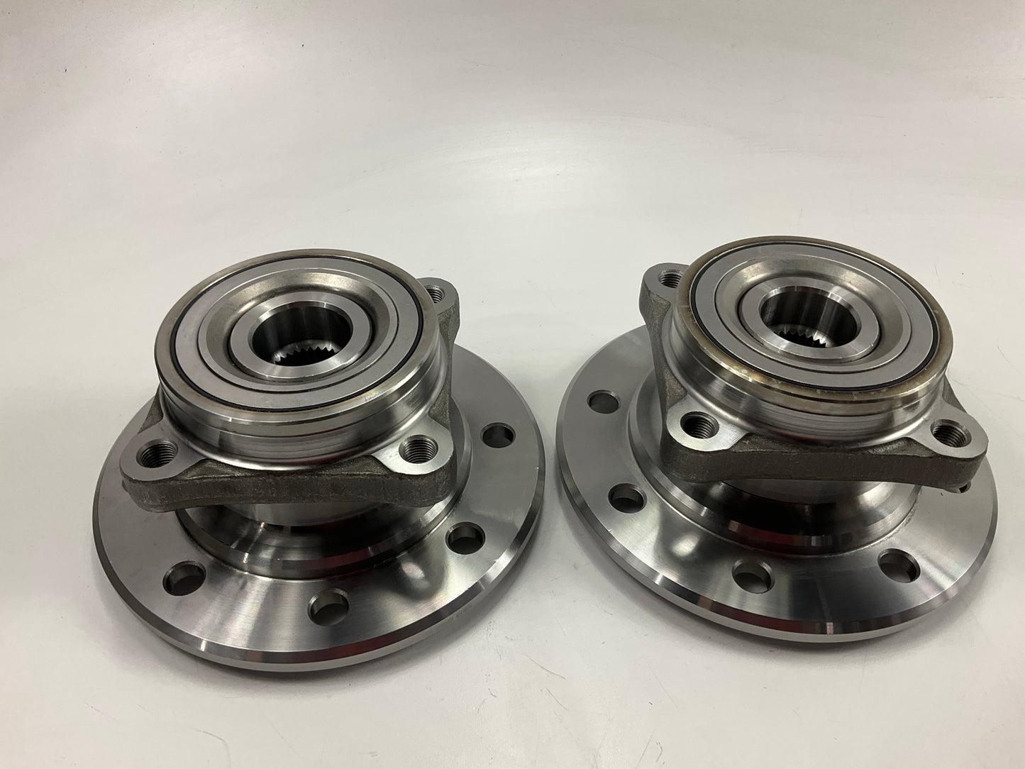 (2) NEW - UNBOXED 515070 Wheel Bearing And Hub Assembly, Front