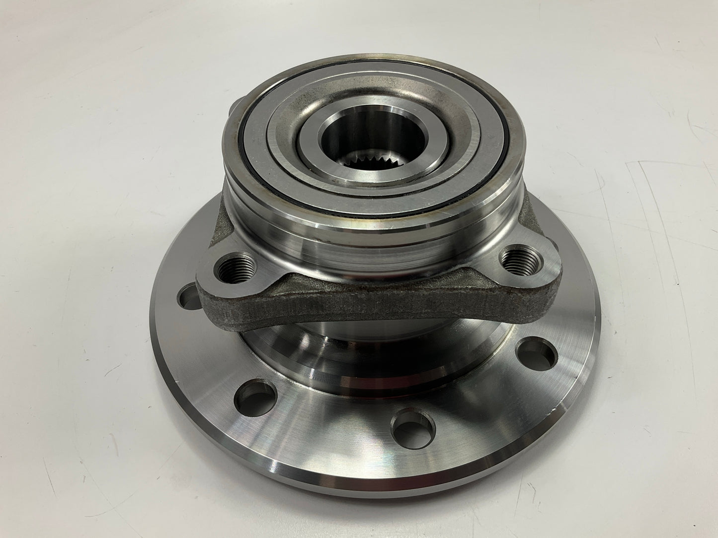 NEW - UNBOXED 515070 Wheel Bearing And Hub Assembly, Front