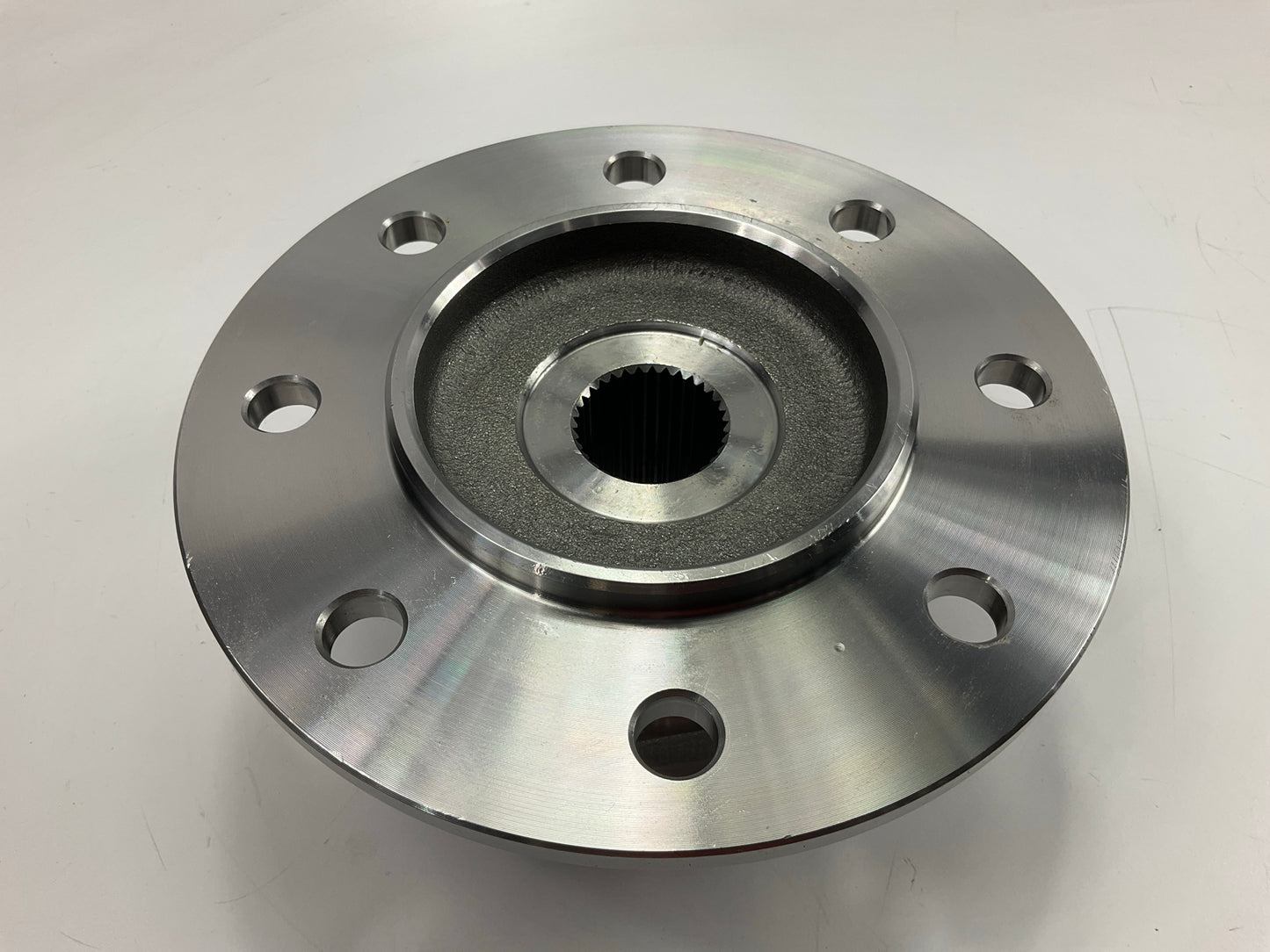 NEW - UNBOXED 515070 Wheel Bearing And Hub Assembly, Front