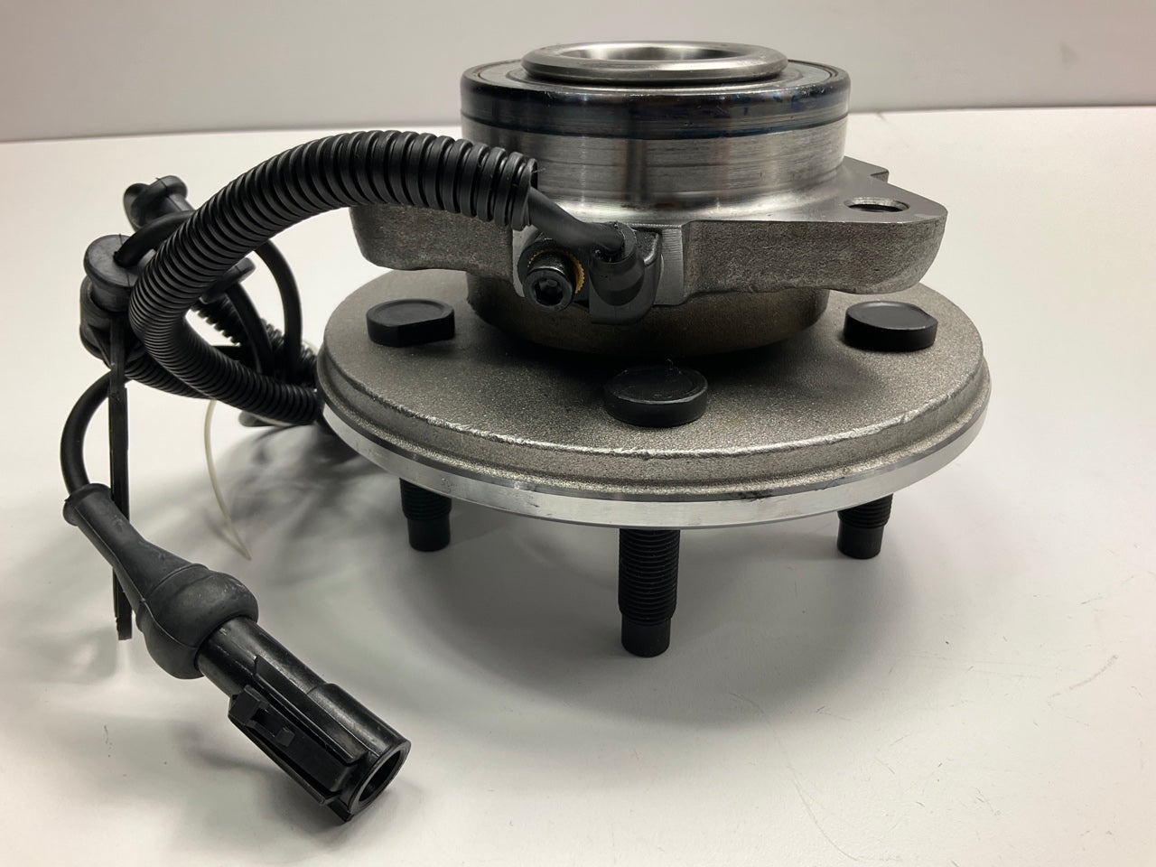 NEW - OUT OF BOX 515078 Wheel Bearing And Hub Assembly, Front