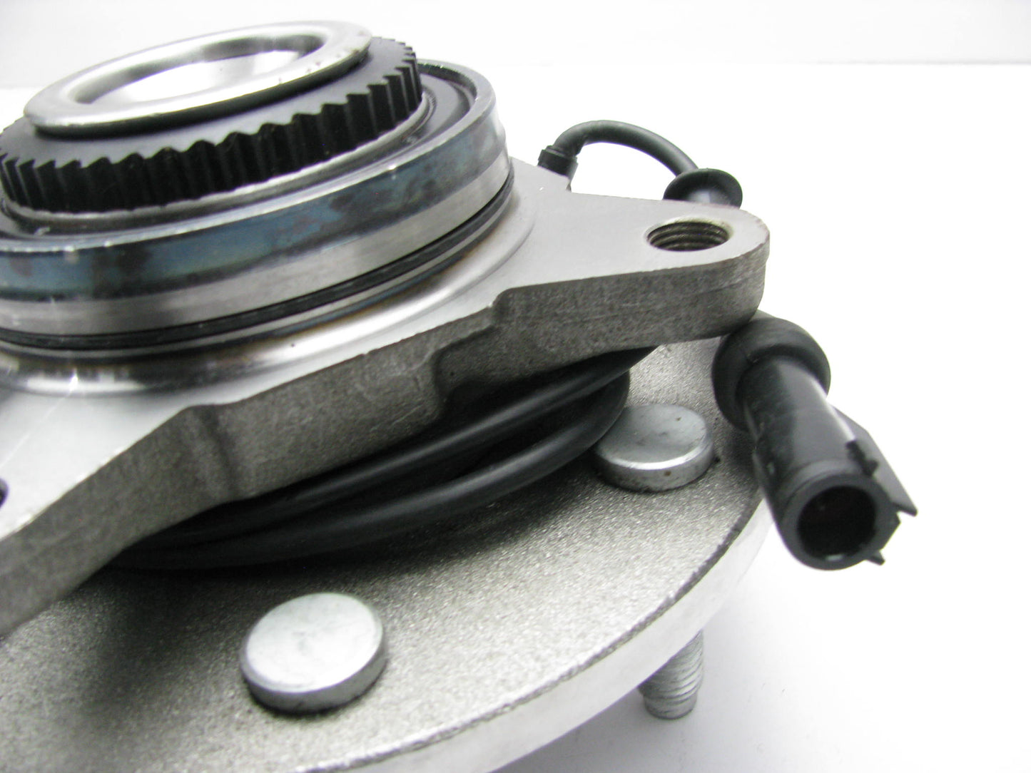 NEW - OUT OF BOX 515080 Front Wheel Bearing And Hub Assembly - 7 Lug