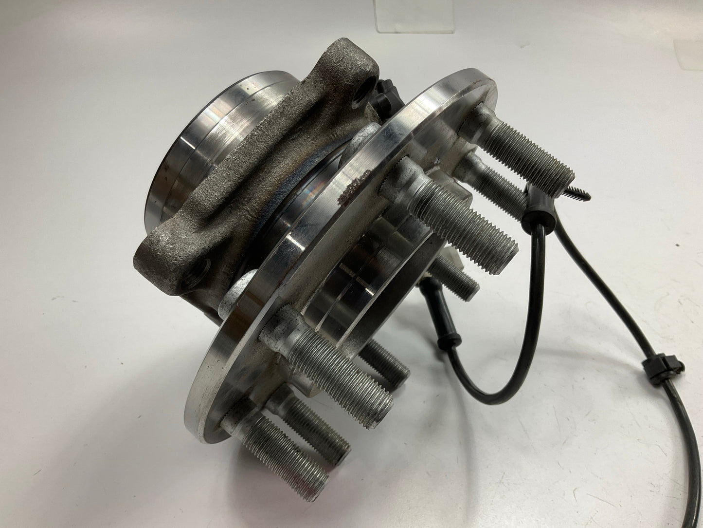 NEW UNBOXED 515087 8-LUG Front Wheel Hub Bearing