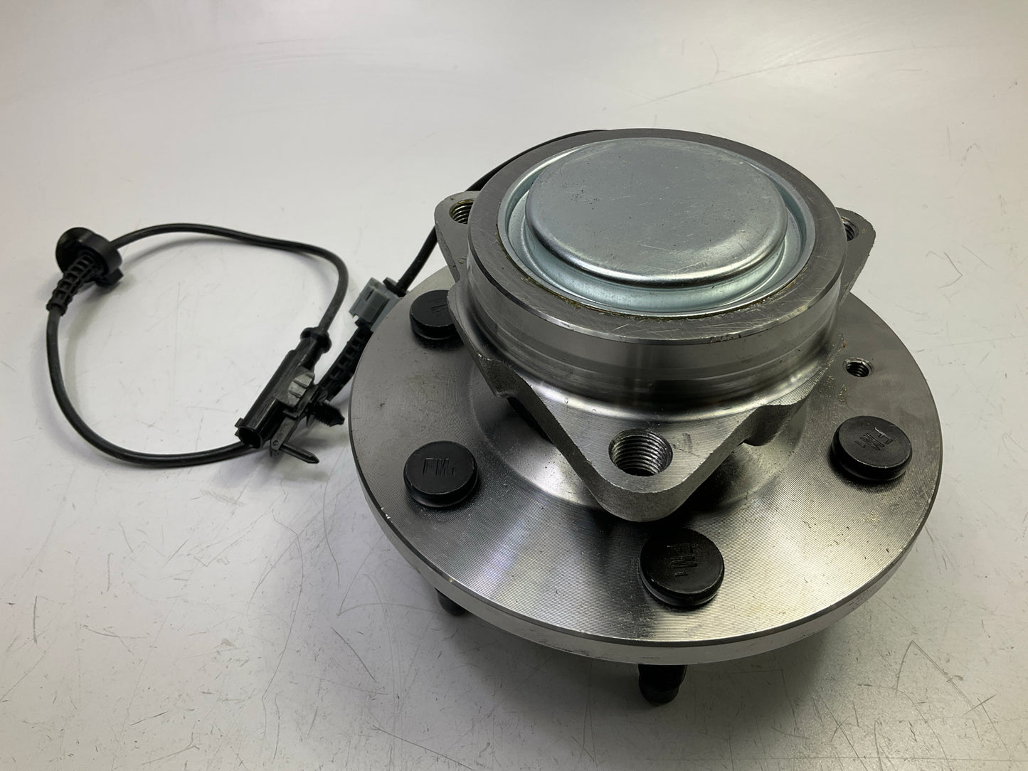 NEW - OUT OF BOX Moog 515097 Front Wheel Hub Bearing