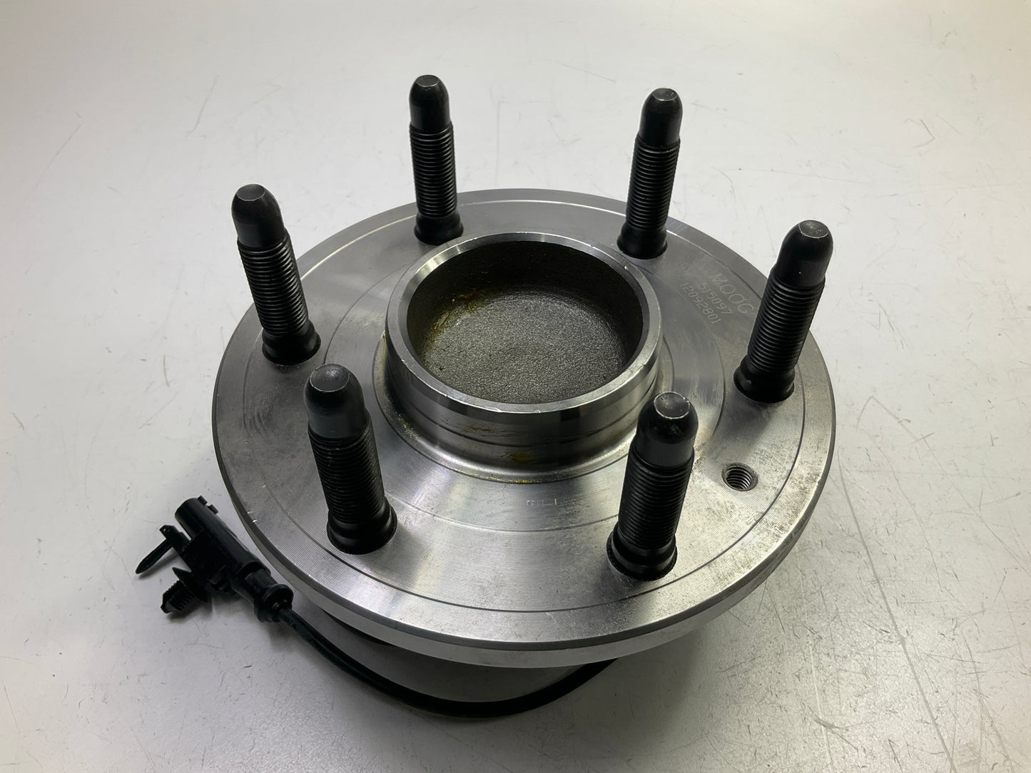 NEW - OUT OF BOX Moog 515097 Front Wheel Hub Bearing