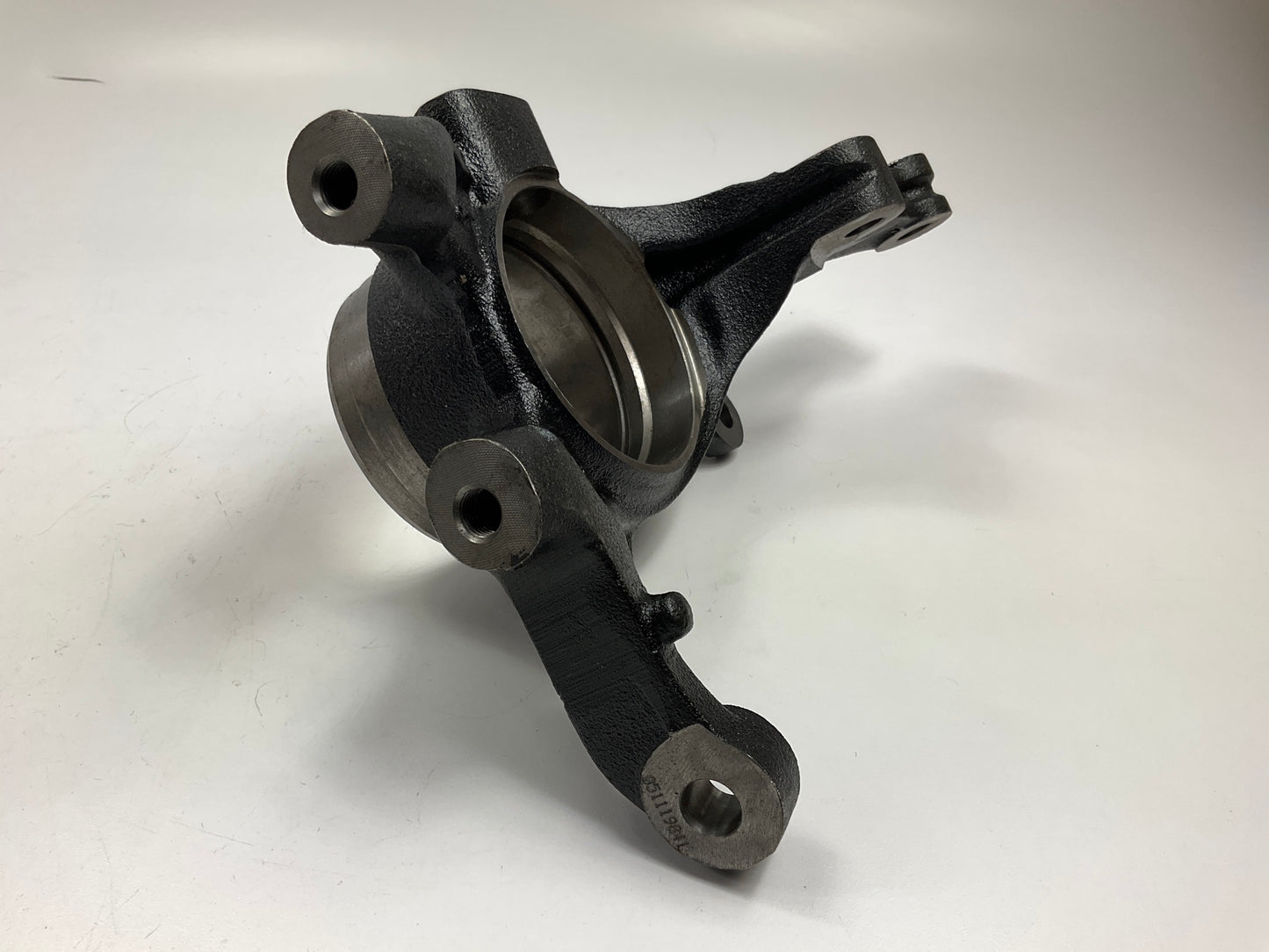 NEW UNBOXED 517162G100 Front Right Steering Knuckle For 2006 Kia Optima