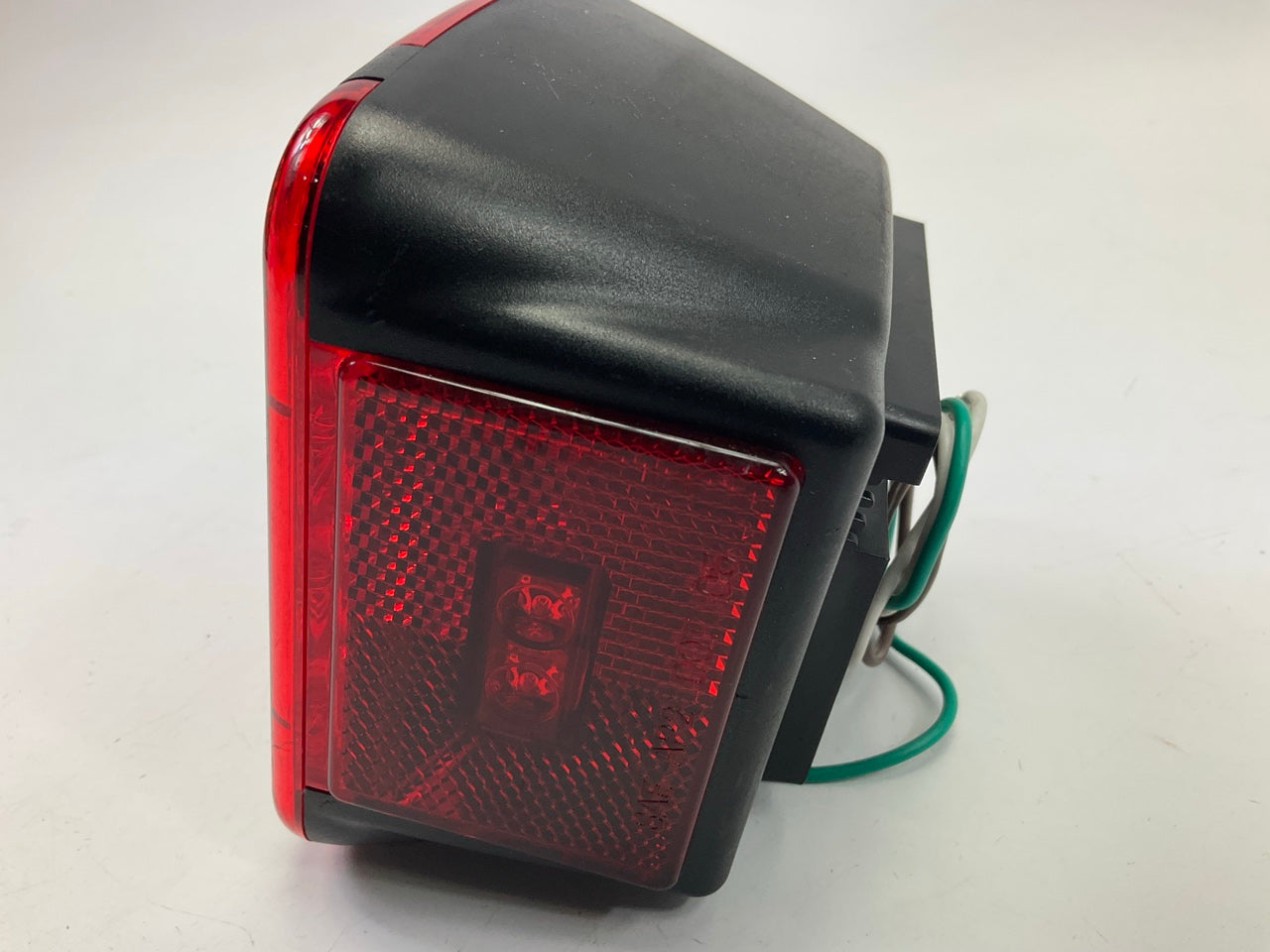 NEW UNBOXED Grote 51962-5 Submersible LED Trailer Light Right Stop Tail Turn