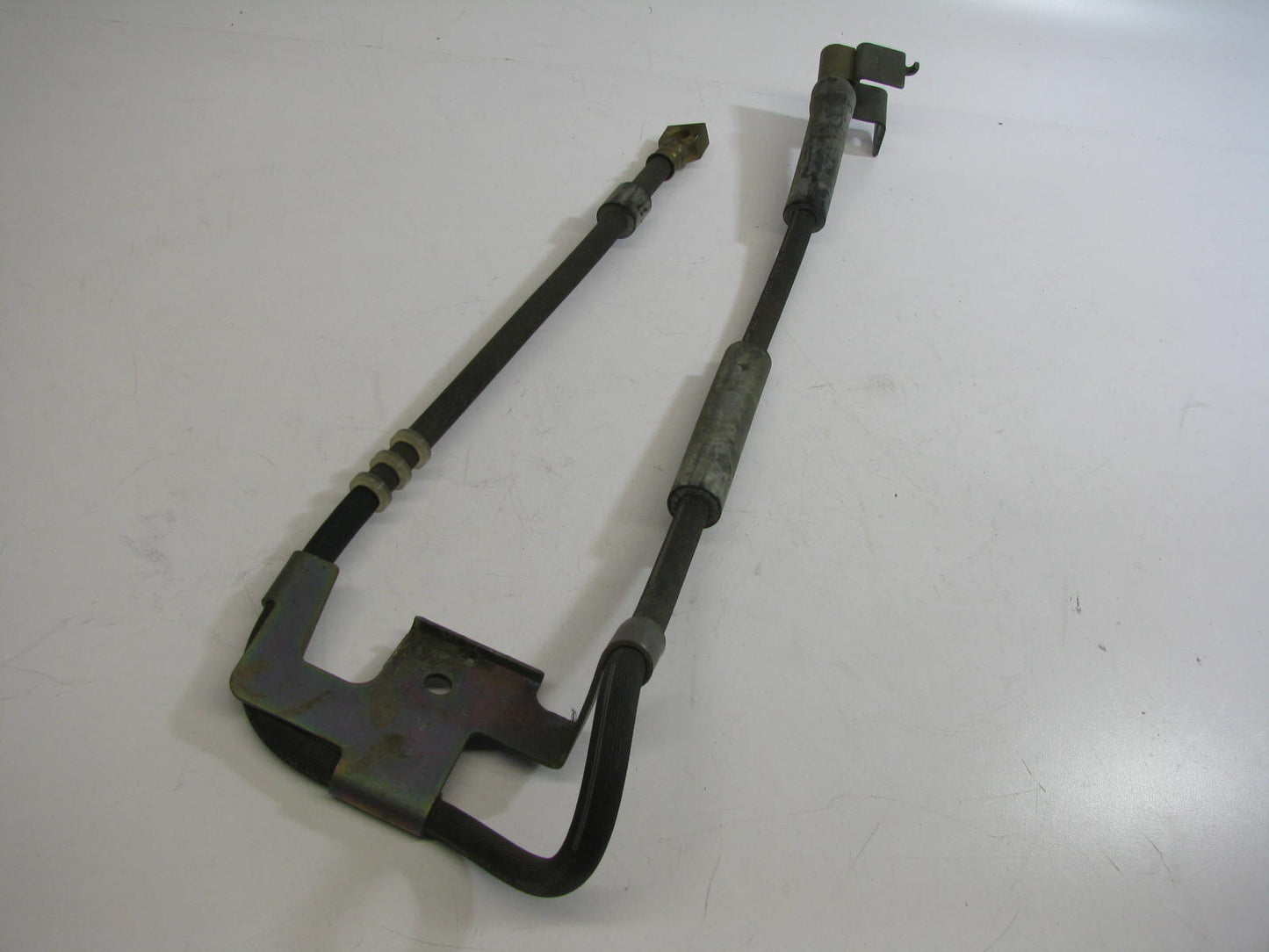 NEW - OUT OF BOX - 52009145 Brake Hose -T-300 T300 Forklift