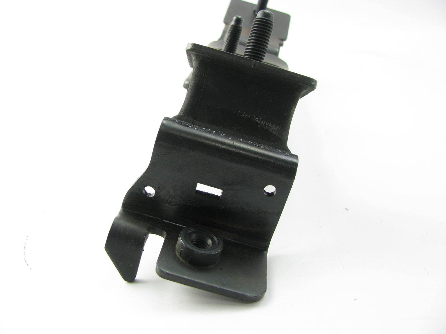 NEW - OUT OF BOX - OEM 52089938AI Auto Trans Rear Mount Bracket