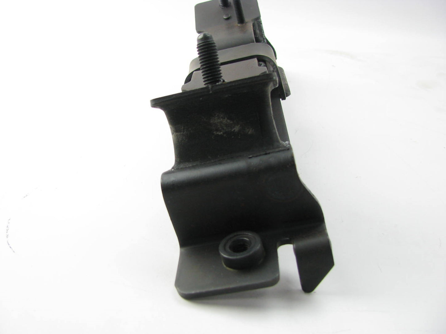 NEW - OUT OF BOX - OEM 52089938AI Auto Trans Rear Mount Bracket