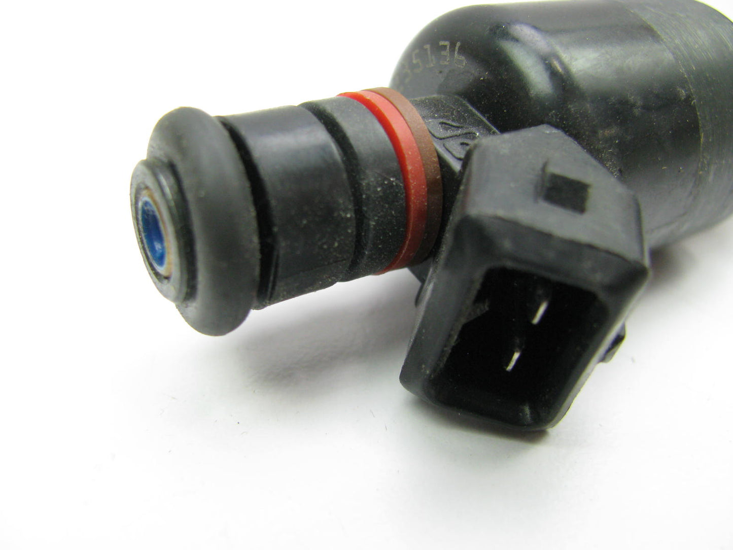 NEW - OUT OF BOX 5235136 Fuel Injector