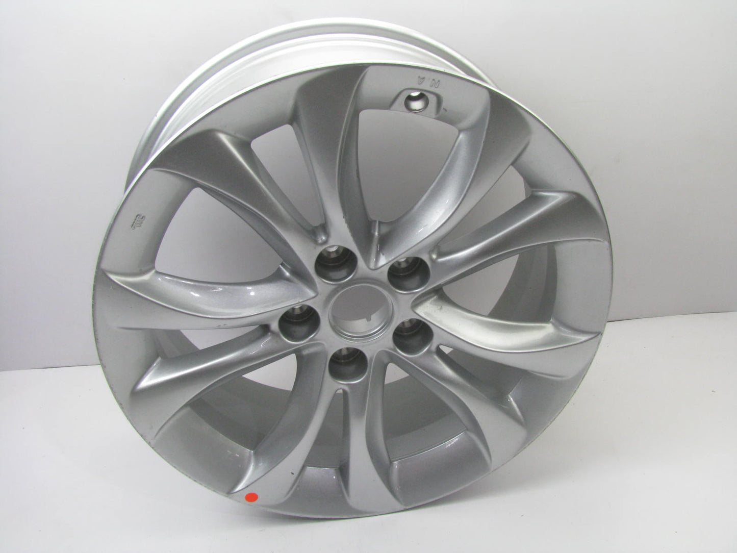 COSMETIC LIGHT SCUFFS NEW Alloy Wheel Rim 7X17 52910-3M570 OEM For 12-14 Genesis