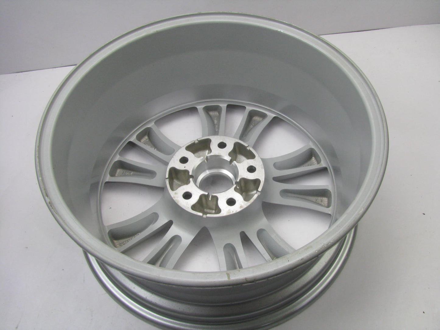 COSMETIC LIGHT SCUFFS NEW Alloy Wheel Rim 7X17 52910-3M570 OEM For 12-14 Genesis