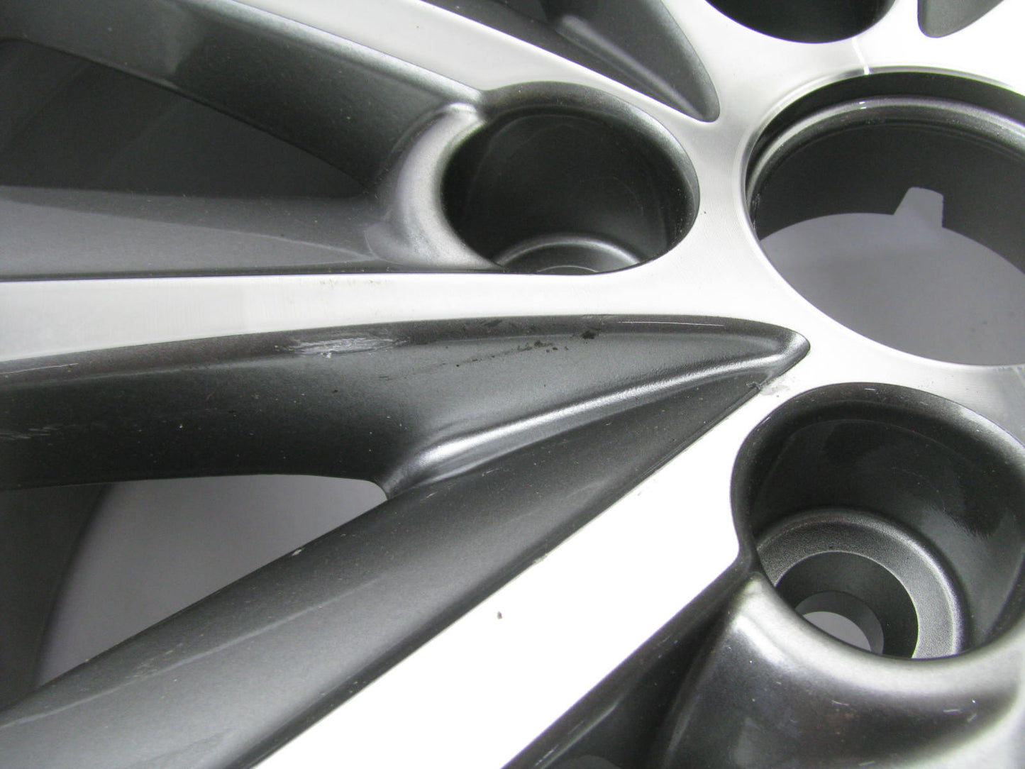 Cosmetic Damage - 17X6.5 Alloy Wheel Rim 52910-3Q270 OEM For 14 Hyundai Sonata