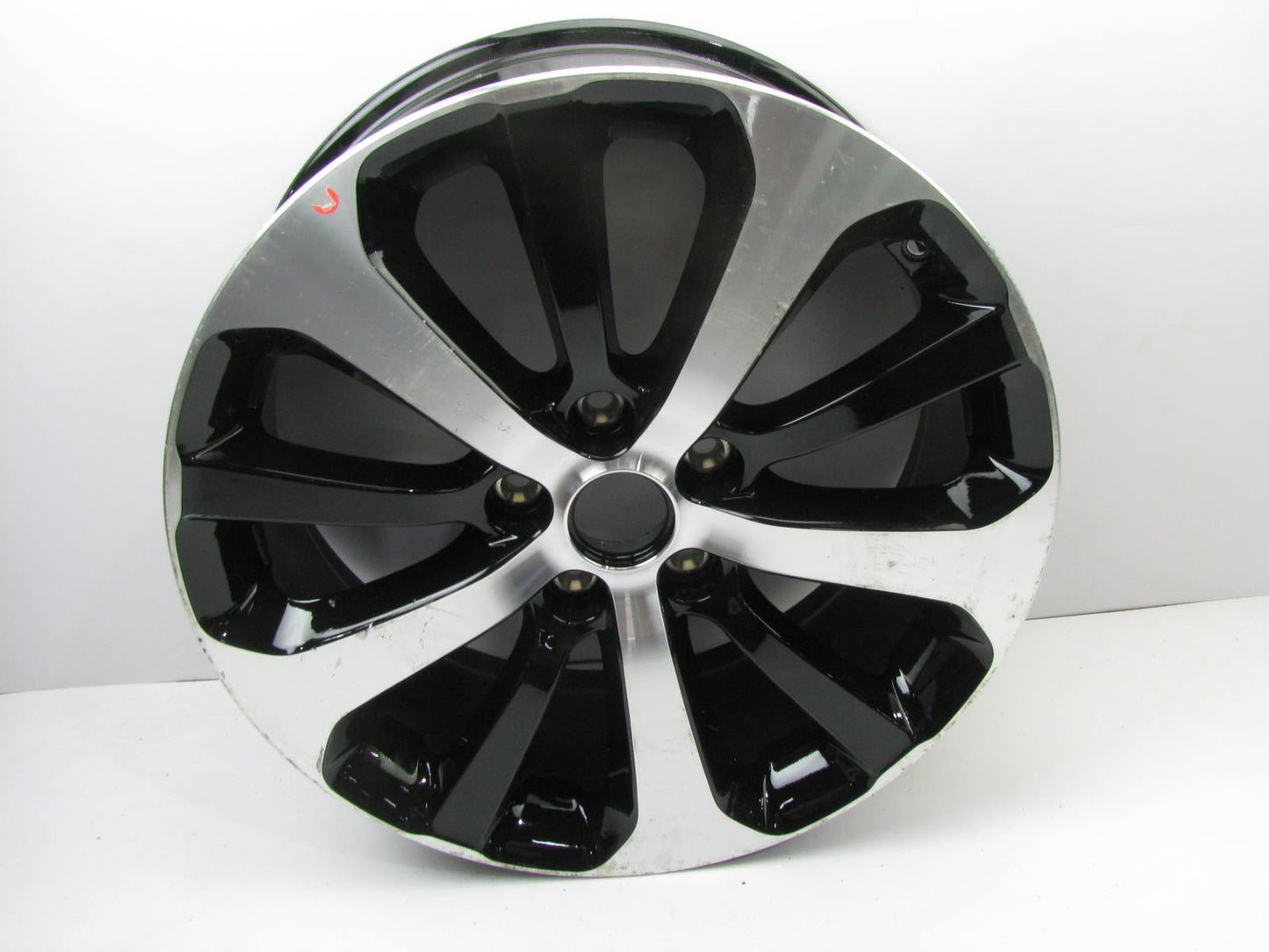 COSMETIC DAMAGE - NEW 18'' Alloy Wheel 7.5X18 52910-C5230 OEM For 16-18 Sorento