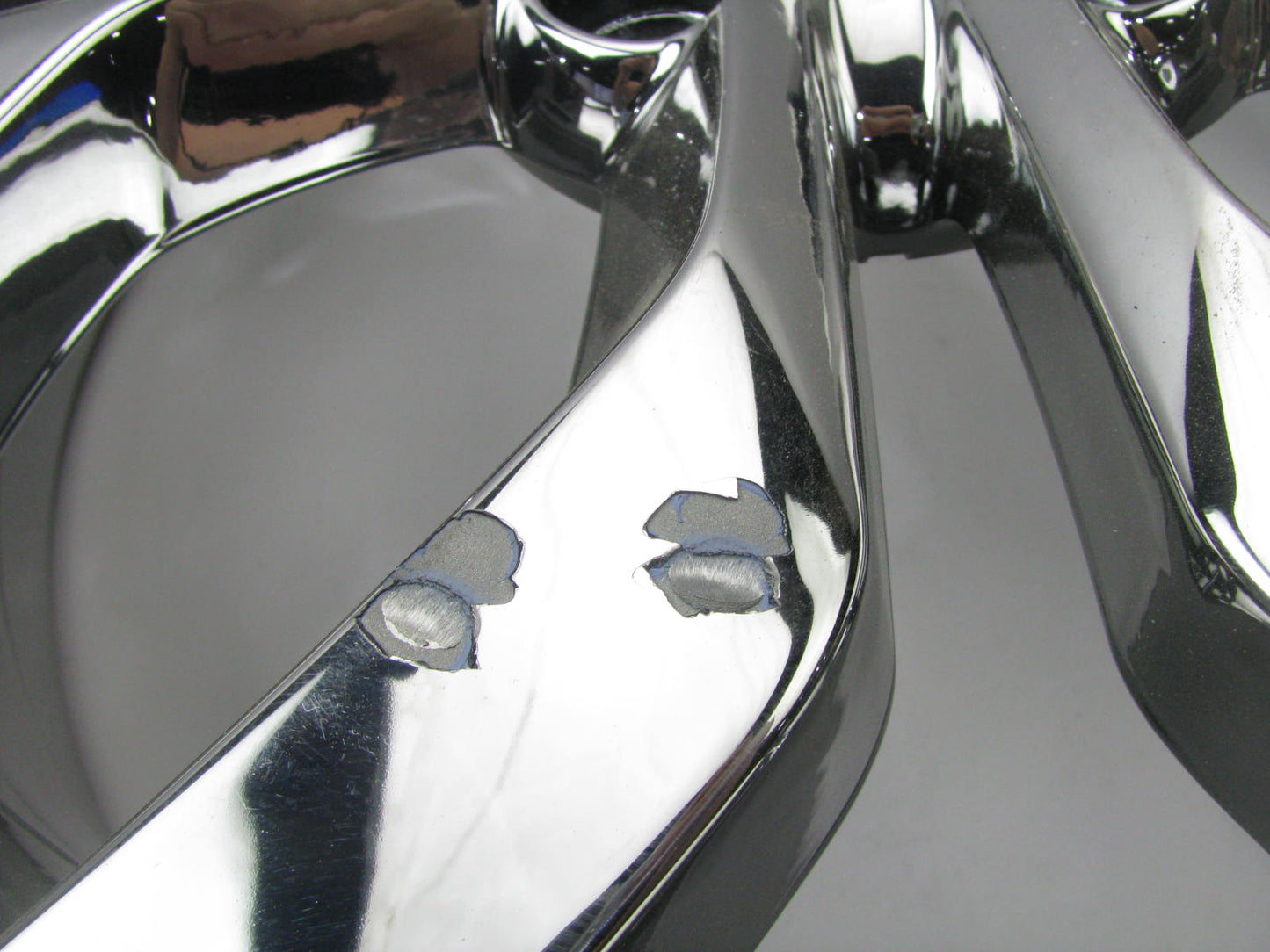 Cosmetic Damage - 529102V150 Wheel Rim CHROME 18X7.5 OEM For 12-15 Veloster