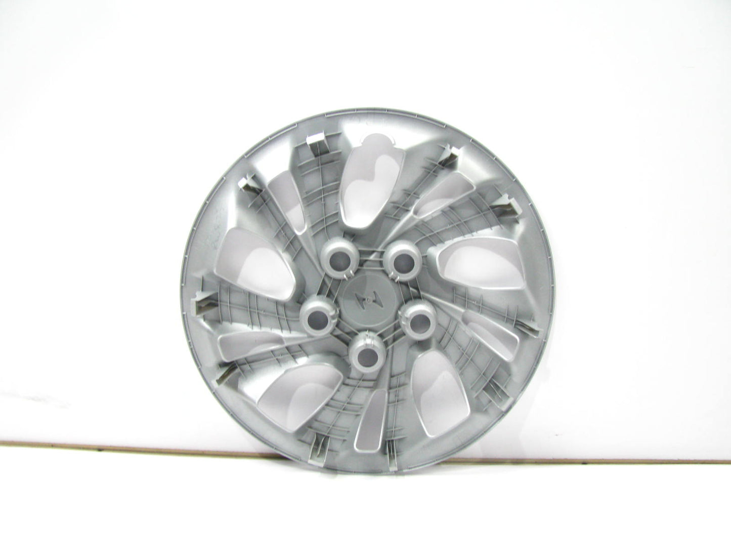 NEW UNBOXED 52960-F3000 15'' Wheel Cover (Single) For 2015-2020 Hyundai Elantra