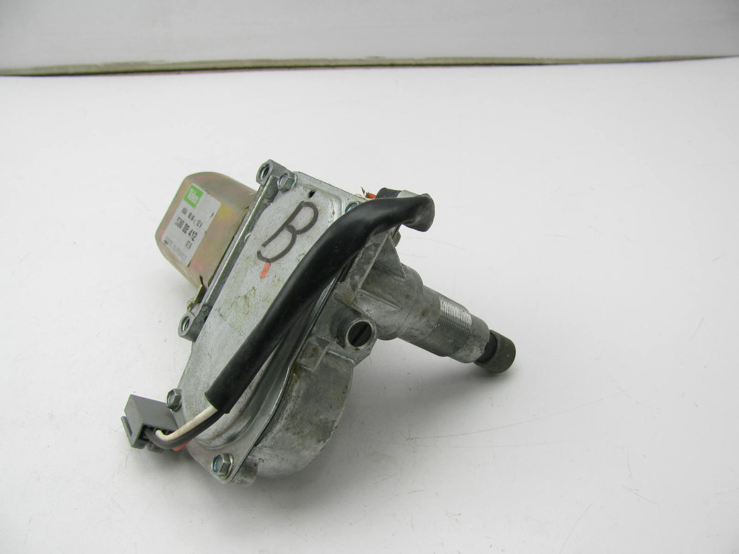 NEW - OUT OF BOX - OEM 1986-1995 Ford Aerostar Valeo 53002412 Rear Wiper Motor