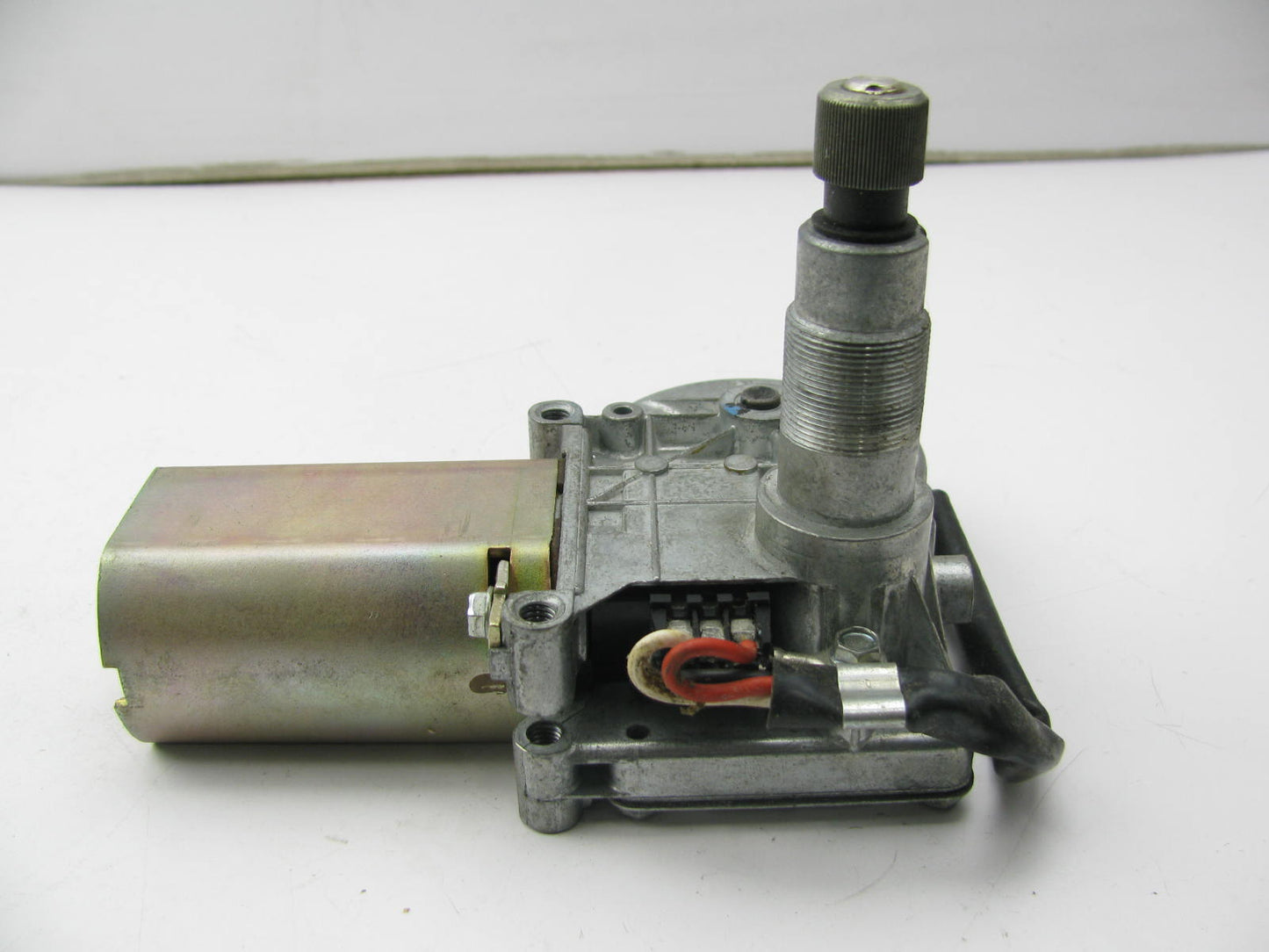 NEW - OUT OF BOX - OEM 1986-1995 Ford Aerostar Valeo 53002412 Rear Wiper Motor
