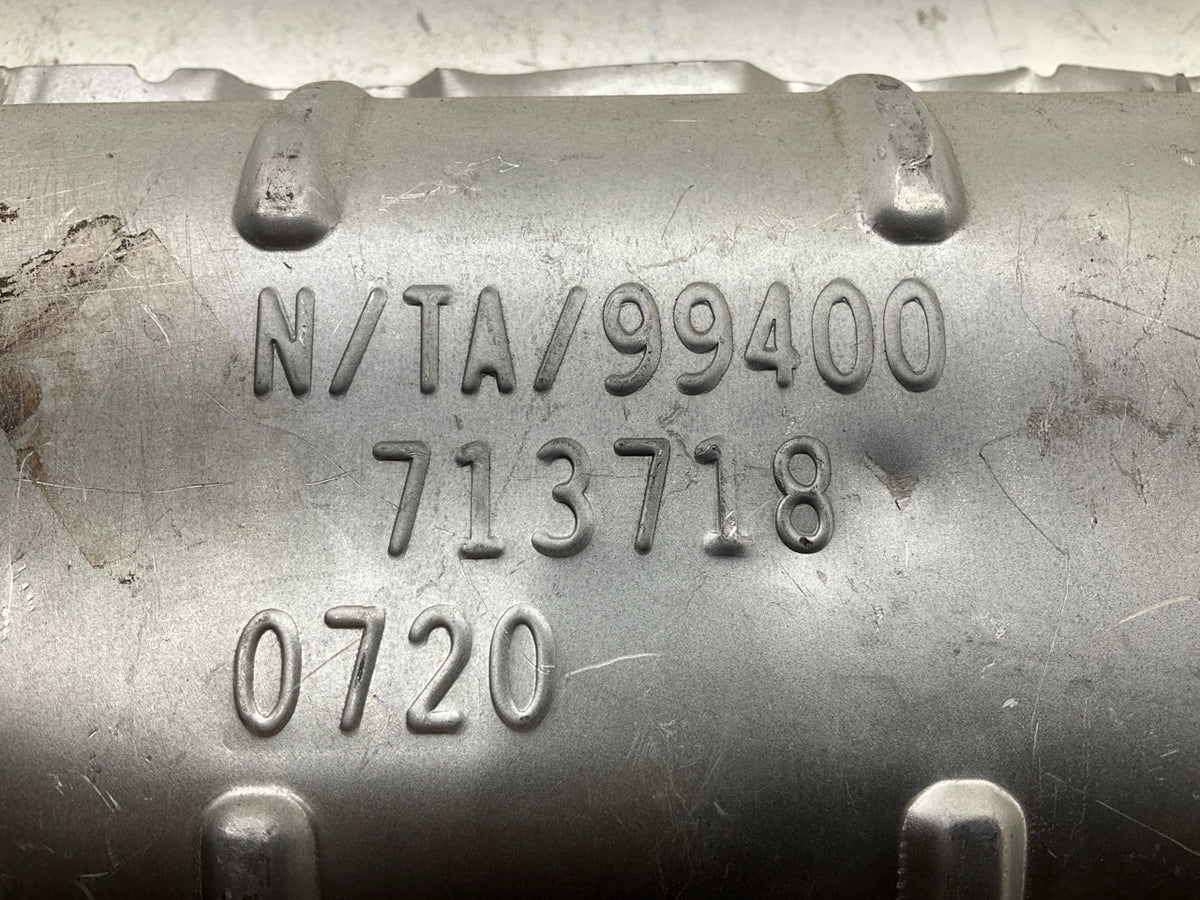 New Unboxed Walker 53389 Catalytic Converter - 2001-2004 Ford Escape, Tribute