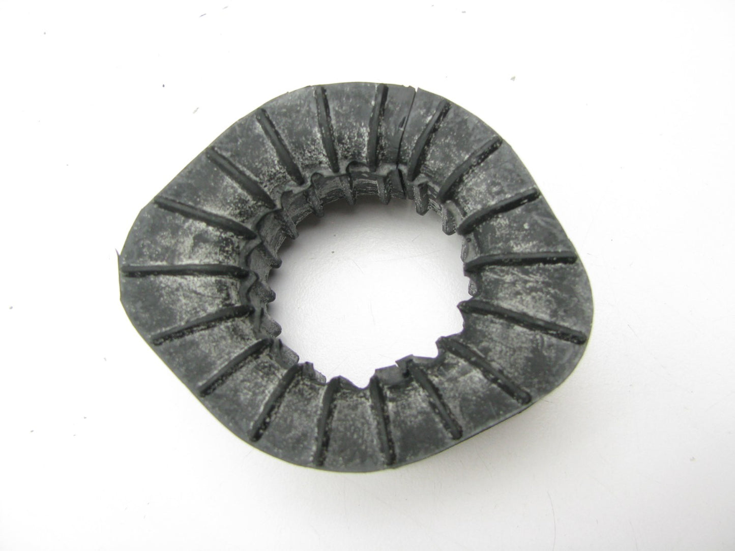 NOS UNBOXED 54445-E4101 Left Steering Rack Insulator Bushing 240z 260z 280z