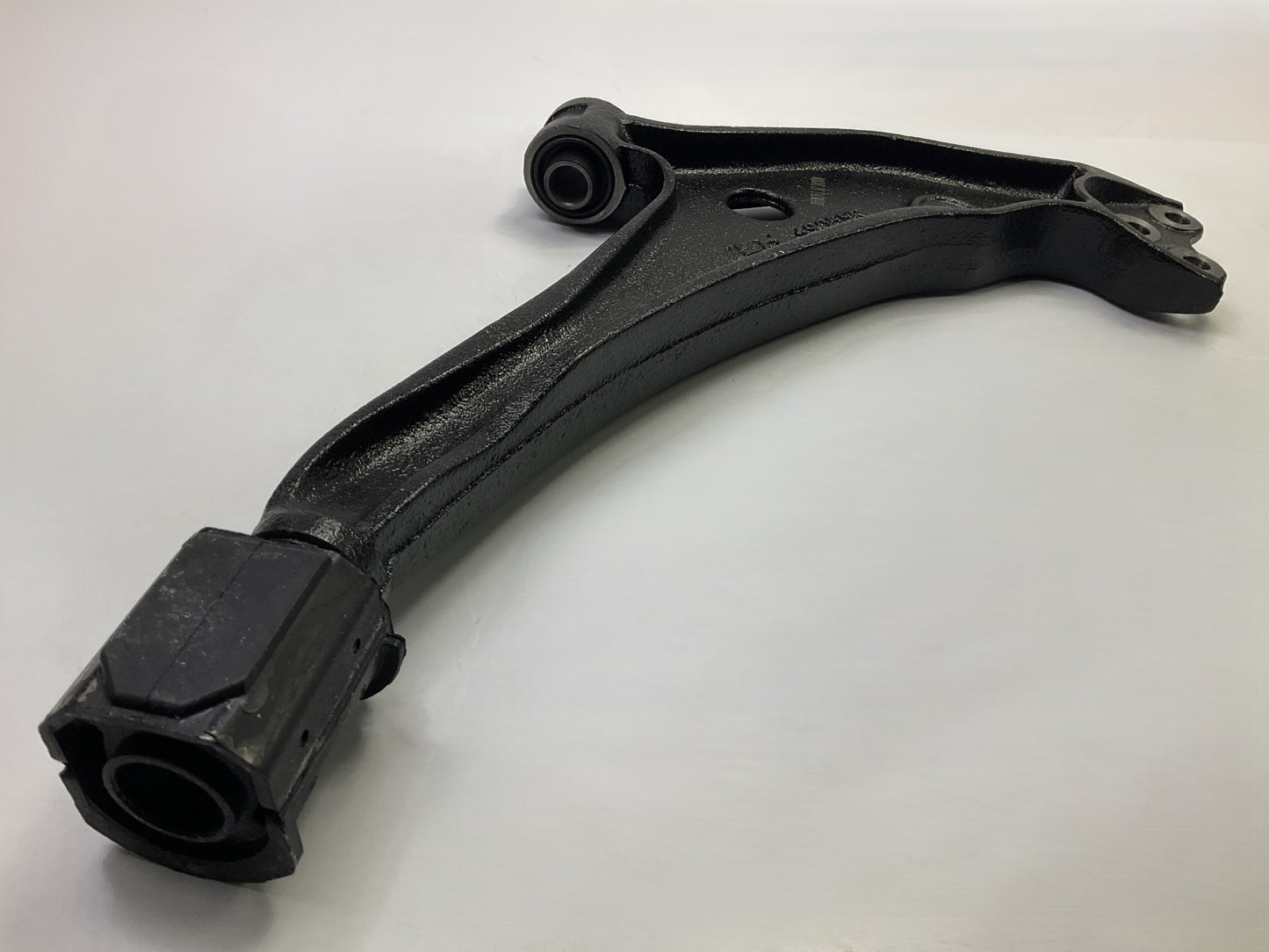 NEW Aftermarket 54500-7B000 Front Right Lower Control Arm For 1999-2002 Villager