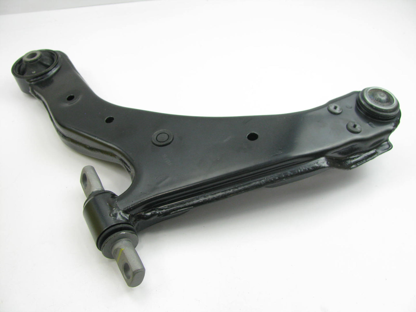 NEW - Out Of Box 54501-2D000 Front Right Control Arm For 2001-06 Hyundai Elantra