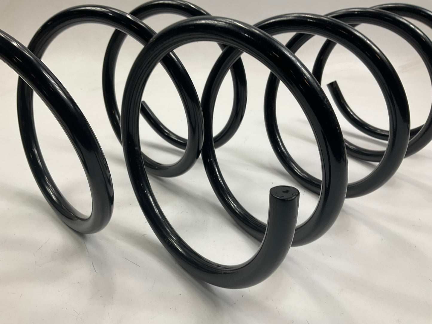 (2) NEW UNTAGGED 546304D100DS Front Coil Spring OEM For 2006-2014 Kia Sedona