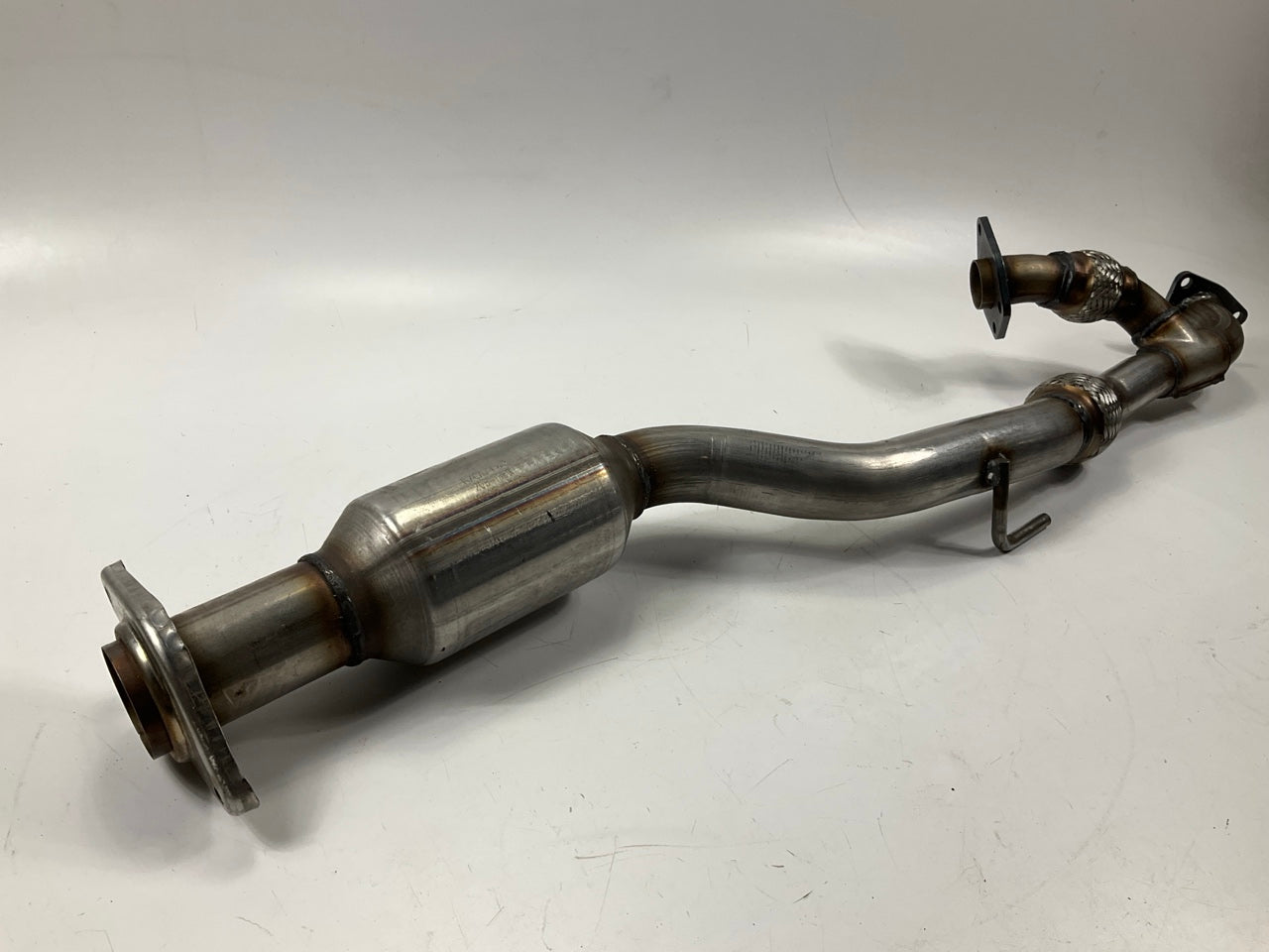 NEW UNBOXED 54976 Rear Catalytic Converter, Direct-fit EPA Compliant