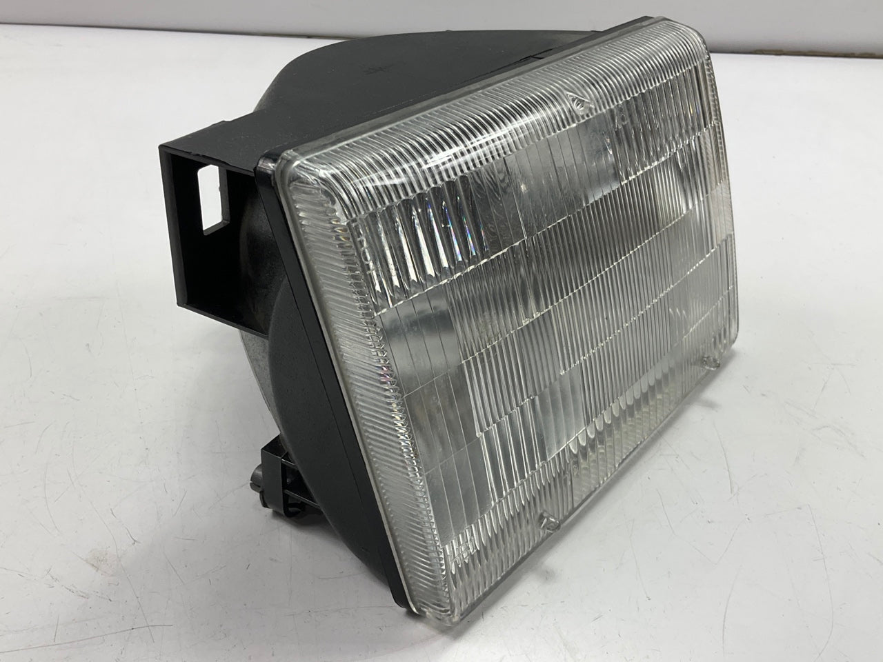 OUT OF BOX - OEM 55055126 Front Right Headlight Lamp For 1993-98 Grand Cherokee